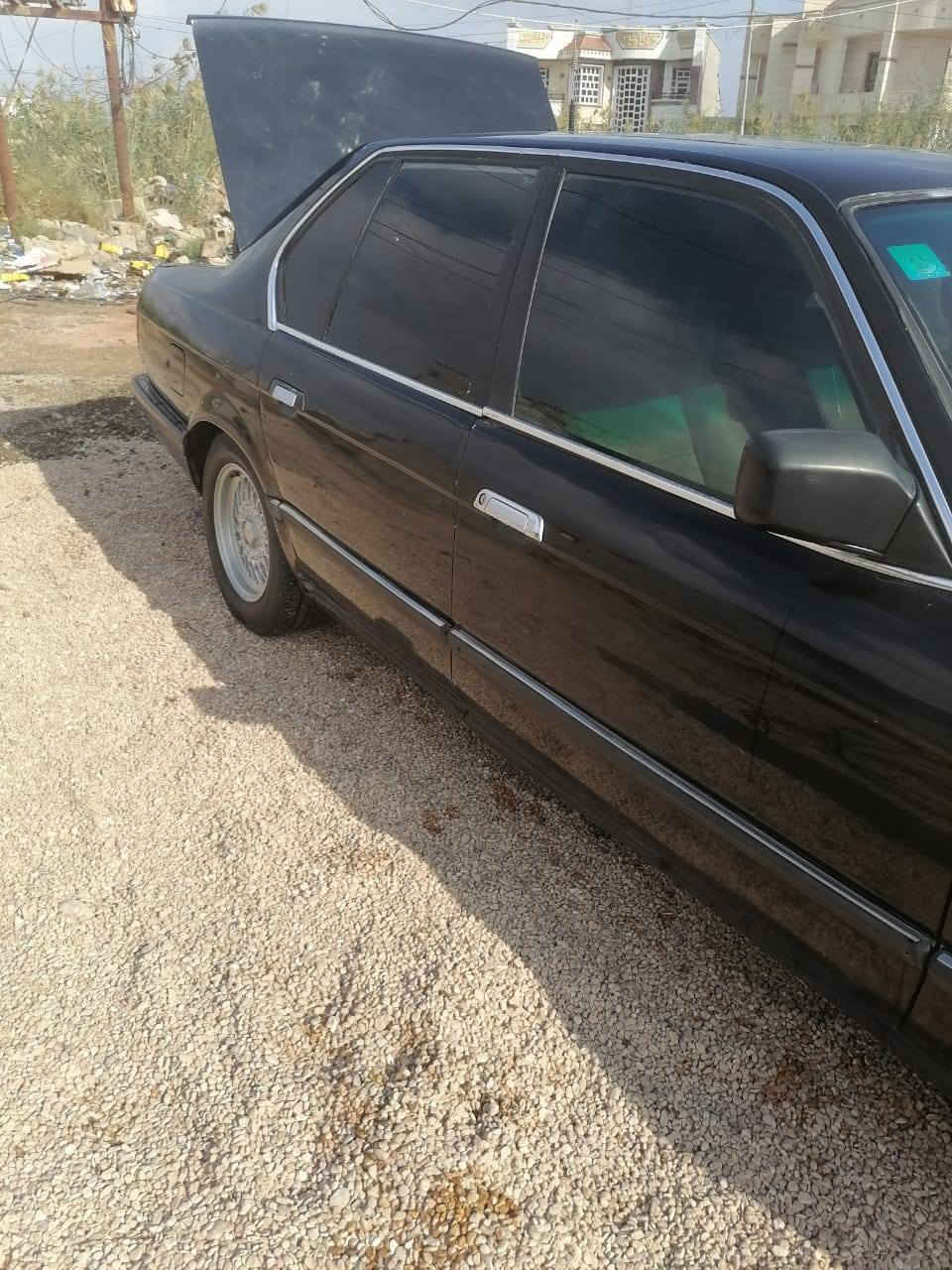 سلام عليكم بيم 735محرك مفتوح تنته سياره تخم تاير الكهربائيات كلها شغاله جام 4كلها شغاله تبريت تدفئه شغال  سعر 41 وبيها مجال سنويه له29 لي يحب يتصل ع هذا الرقم رقم واتساب ***********
