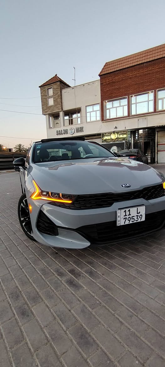السلام عليكم
🔥 للبيع كيا K5 GT-Line موديل2021 🔥

📍 رقم بغداد 📍 الممشى: 90 ألف  فقط 📍 لون أسمنتي مميز 📍 دفع امامي  (AWD)

المواصفات: ✅ تشغيل عن بعد ✅ دخول ذكي وترحيب ✅ تنبيه اصطدام أمامي ✅ تنبيه مغادرة المسار ✅ كاميرا خلفية ✅ شاحن وايرلس ✅ منافذ USB ✅ مانع انزلاق ✅ مقاعد جلد  ✅ جام أوتو ✅ نظام مراقبة ضغط الإطارات (TPMS) ✅ شاشة تدعم Apple CarPlay و Android Auto ✅ مصابيح LED ✅ 5 وضعيات قيادة: SPORT / CUSTOM SNOW / SMART / NORMAL

🔹 السيارة ليبل واحد 🔹 حادث السيارة كسر بل دعامية ونفسهة مصلحيهة 🔹 اللغود والشاصي كفالة 🔹    (بجم كبس) 🔹 بدون دواخل 🔹 بيها بارد قطعتين خفيفات جداً

سيارة نظيفة ومواصفاتها عالية وجاهزة للاستخدام.

📲 للاستفسار واتساب: *********** 

💰 السعر: 17000 دولار
