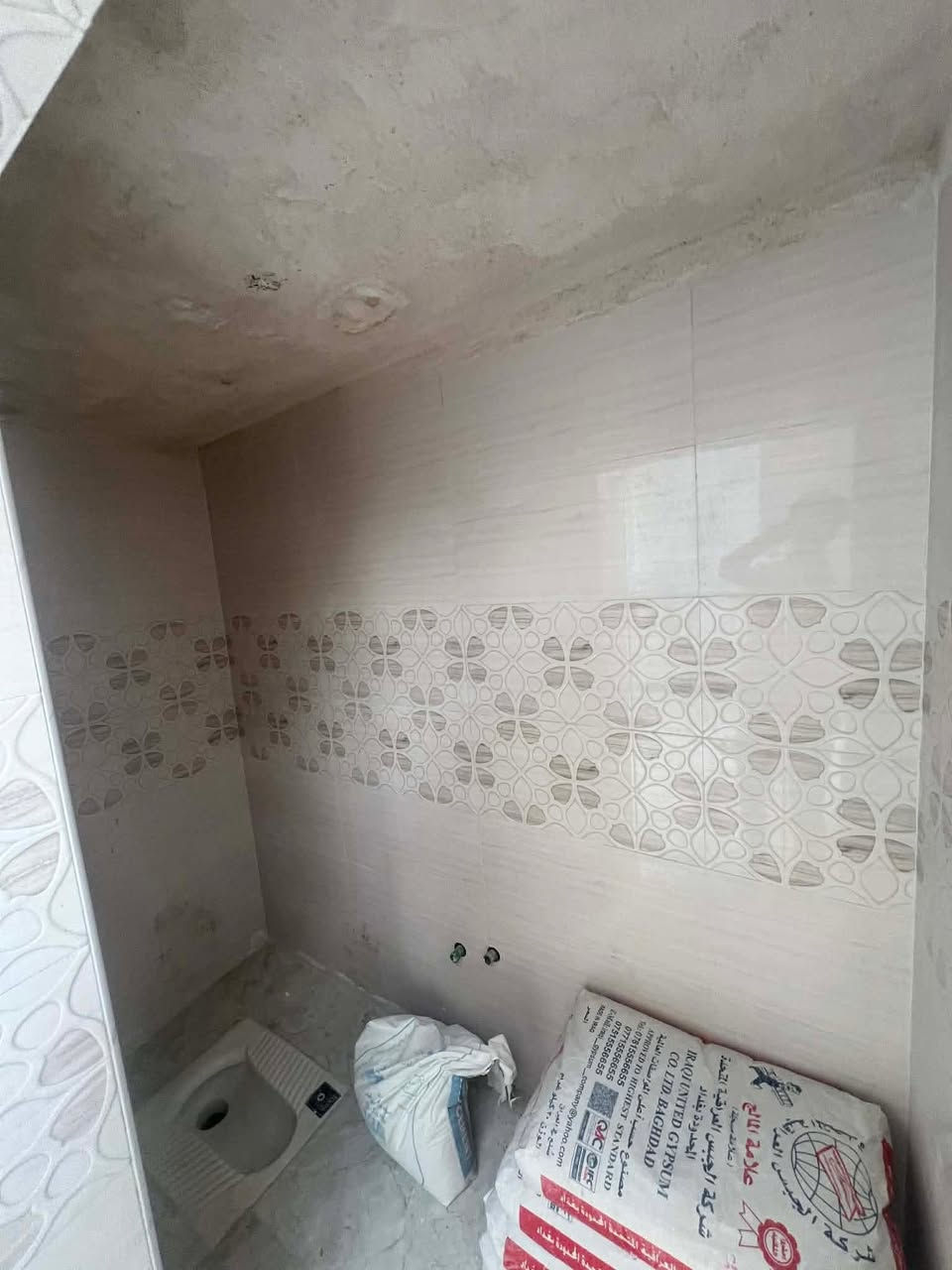 بيت للبيع مساحه 110 بيت جاهز تستلم مفتاح شغل
فوول بيت طابوك صب كونكريت سديناويه بشارع بانزين خانه 
السعر 55 وبي مجال الشراي البيت قريب على رئيسي بنص السكن 

وكافه الخدمات متوفره مجاري كهرباء تستلم نقص كيزر فقط 

واتساب ***********
