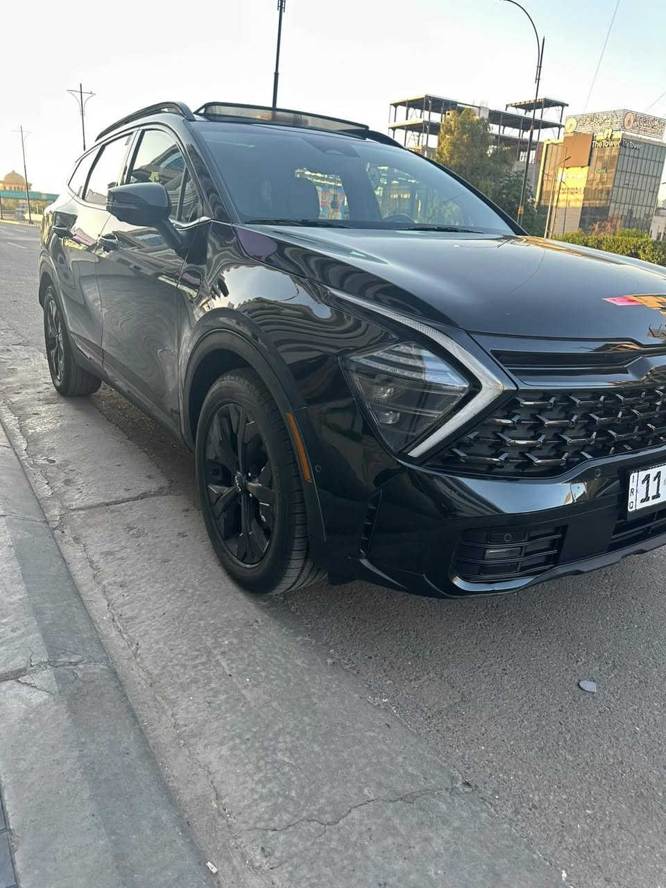 السلام عليكم
Sportage phev 2025 هايبرد plug-in
وارد امريكي 
X-line برستيج اعلى فئة بالسبورتج
الحادث قطعتين مبدلات نفس اللون اصليات وكالة 
ماشية 6000 
مواصفاتها بانوراما ، كشنات جلد كهرباء ، كرسي السايق خزن ميموري ، كشنات تدفئة تبريد ، 4 كاميرات ، كاميرا بالدشبول من تفتح اشارة يمين ويسار ، كير ماوس
السيارة تتقدم وترجع بالبصمة
السعر 22.500 يعني 225 ورقة
مكاني بغداد
رقم الهاتف ***********
