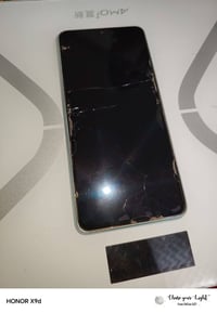 Poco X7 pro  ذاكرة 256gb العشوائية 16gb بطارية 5200mah  جهاز نظيف جدا ...