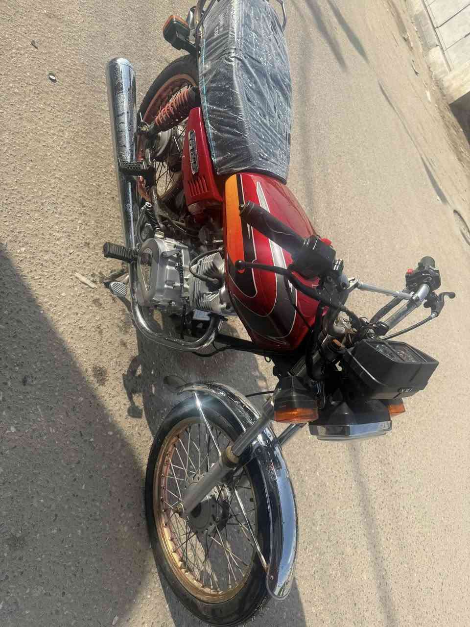 دراجه نامه مكفوله ودراجه أوراق سعر 750 وبيه مجال ***********
