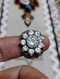 تكله ما موجود على الفيس ومحضور من الرد والتعليقات وتكتبله رقم واتساب ي...