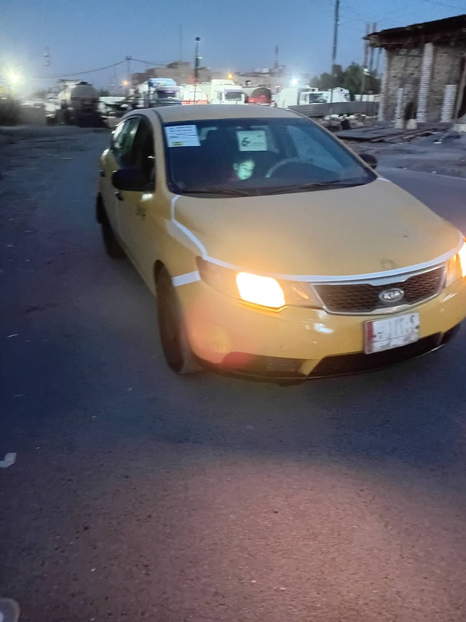 كيا فورتي موديل ٢٠١٣ وارد أمريكي بيهه جاملغ خلفي فقط بدون داخل  سياره كلهه ليبل واحد بدون تبديل  سياره هاج  باك  مكينه وكير تبريد تخم تاير تبريد شغال رقم بغداد مشروع وطني سنويه جديده سعر ٦٨ بيهه مجال بصيط مكان سياره بغداد تحويل مباشر حجم مكينه ٢٠٠٠ دوش  ***********
