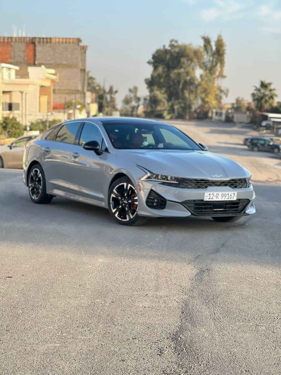 سلام عليكم
‏Kia K5 Gt-line 1/1
كي فايف جيتي لاين 2023 
رقم نينوى دولي
 اللون اسمنتي
المحرك 1.6 تيربو
ماشية(...28.)
بانوراما 
تشغيل عن بعد
رادارات امامية وخلفية وجانبية 
نقطة عمياء 
قيادة ذاتية 
صندوق ذكي
تشغيل عن بعد
كروز مثبت سرعة 
شاشة كبيرة 
شحن لاسلكي 
هند بريك كهربائي 
بصمة 
اشاير بالمري 
كامرة دواره
4 انضمة قيادة 
اوتو هولد 
ترحيب  باليدات
كشنات كهرباء 
داخل ماروني 
وارد أمريكي حادثها فقط الجاملغ الأمامي بدون دواخل 
بدون ايرباك

السعر 20000$
العنوان موصل حي الحدباء
للاستفسار هذا رقمي 
***********
