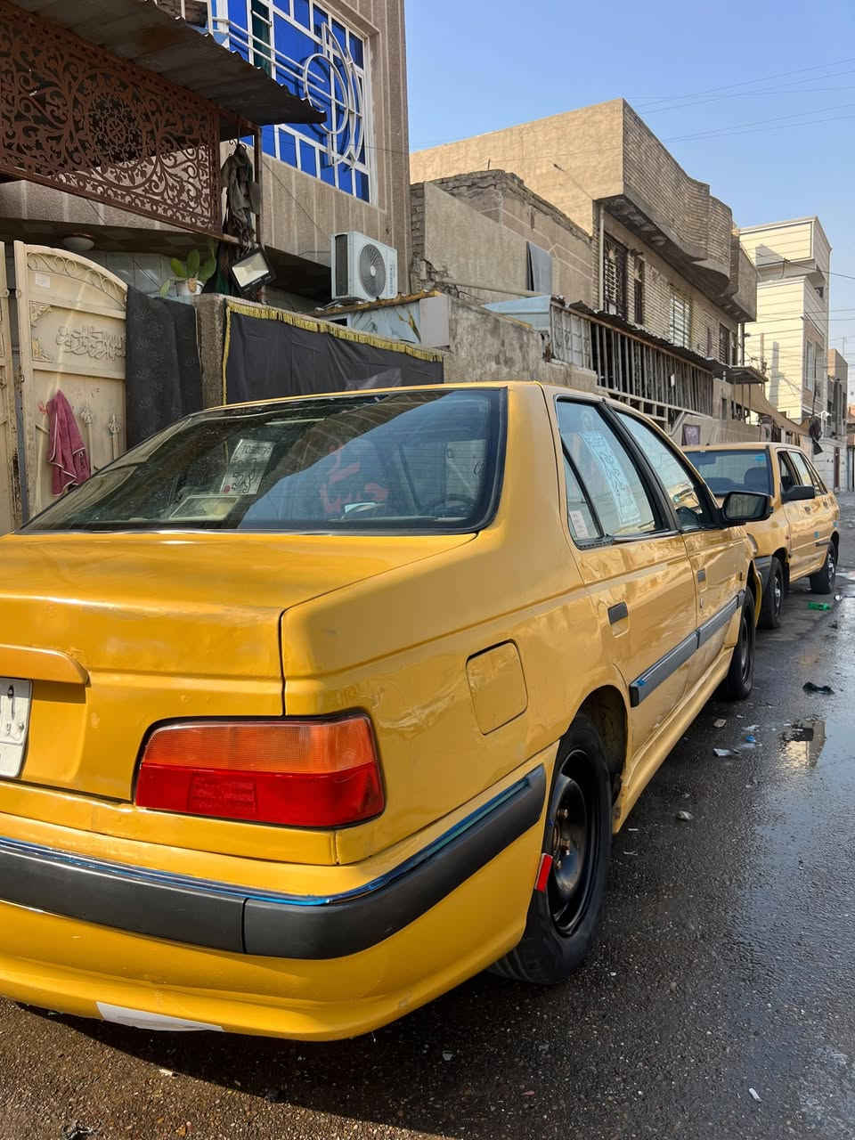 السلام عليكم بيجو بارص موديل 2015 للبيع عليها غرامة 400 الف تگطع من المبلغ بيها جاملغ خلفي صبغ سيارة جاهزة من مكينة وگير وتخم تاير تبريد ثلج ❄ربع متصرف عليها شرط تحويل السعر 33 ورقة مكاني بغداد مدينة الصدر ***********
