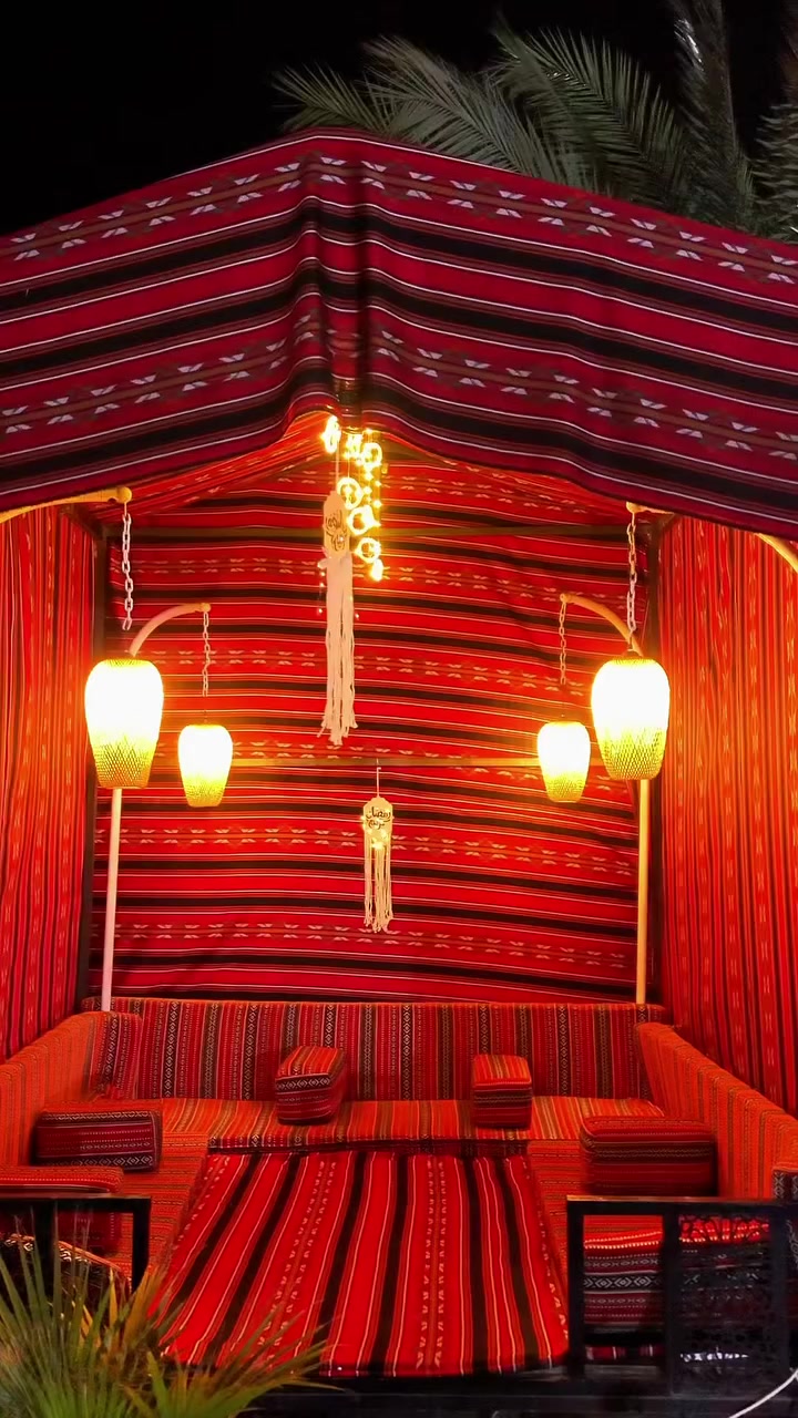 توثيق أجواء خيمة رمضانية بطابع تراثي دافئ 🌙

للتصوير للاستفسار والحجز : *********** 📷⁩
