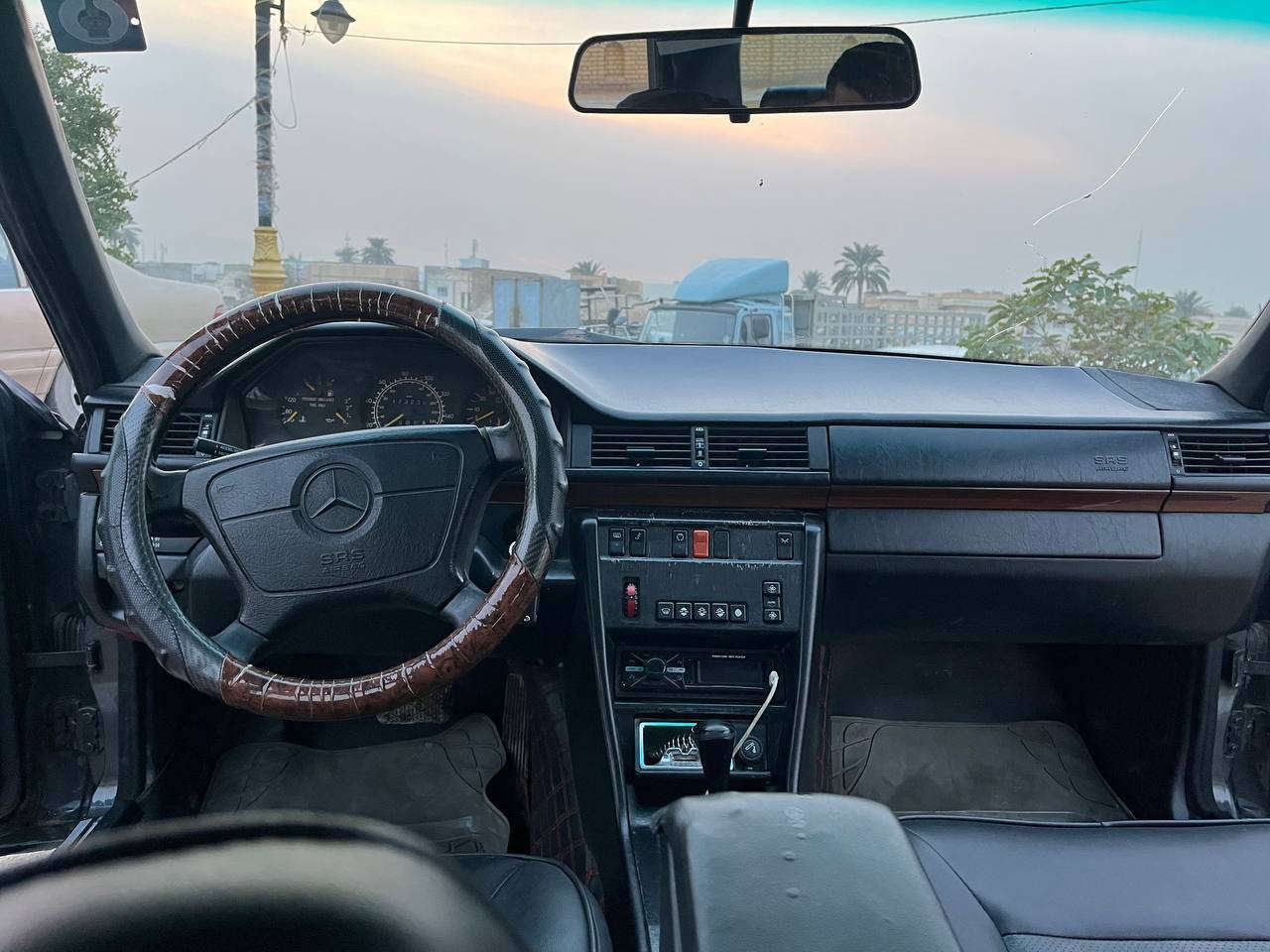 موديل 1994 بيبي اصل
محرك خراطيم ٣٢٠ لاتنقيص ولا تبخير شرط

كير بلاد اربع نمر مكفول

فتحه شغاله طكتين

كراسي كهرباء وخزن

كهربائيات كله بلاد ومابيه شي ميشتغل

بكات ولايتات جدد واصليات 

سنويه لل ٢٨ بسمنه تحويل ثاني يوم

عوزه ترتيبات بلحداديه فقط
السعر ٧٥ وبيه مجال بسيط

***********
