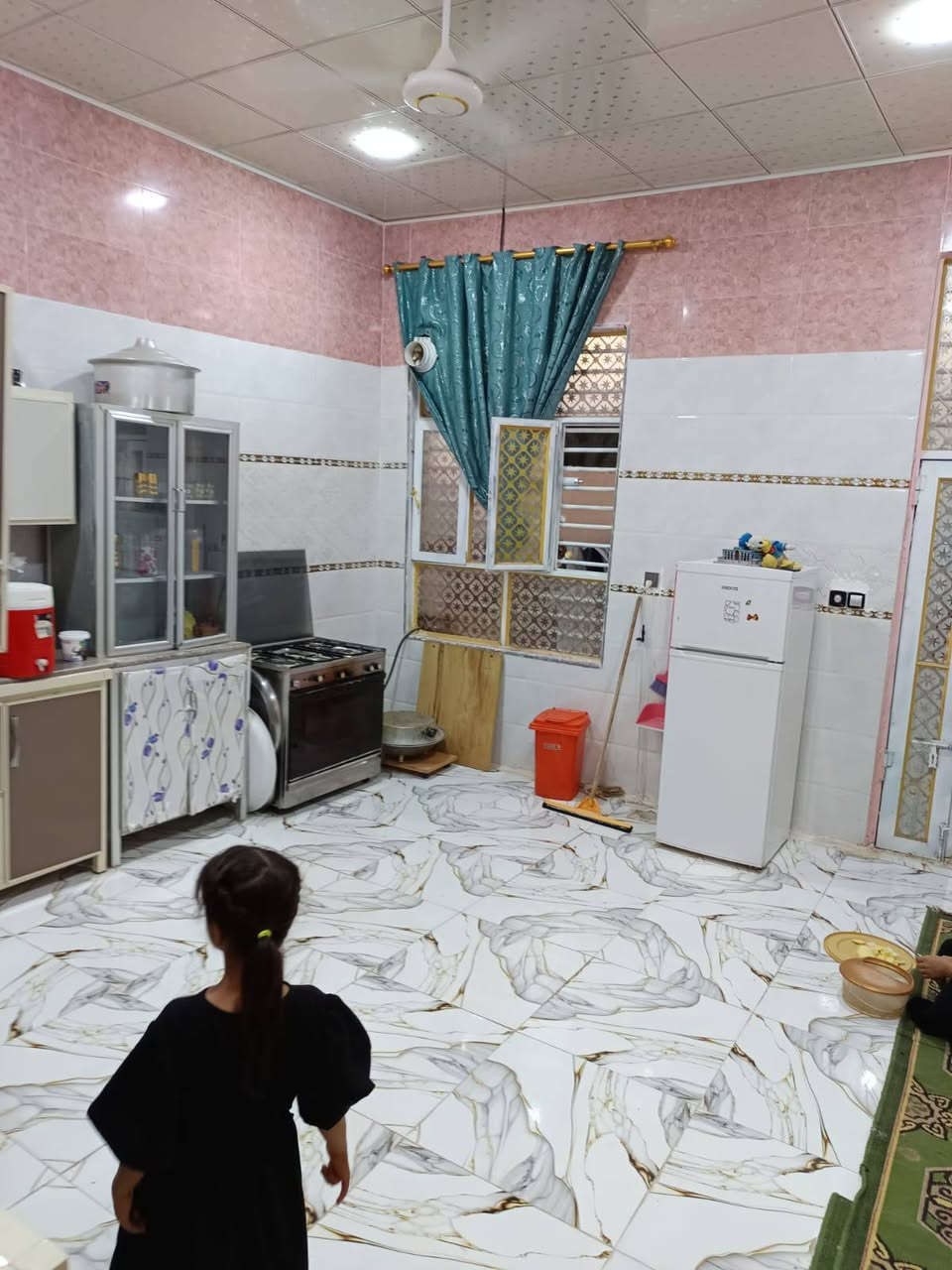 يا الله متاح للبيع مستعجل
بيت مساحه 200 متر طابو زراعي سند 25  إقرار محكمة 
مكان خلف جامعه العميد يبعد عن طريق النجف كربلاء 2 كم 
بيع مستعجل 80 وبي مجال 
***********
