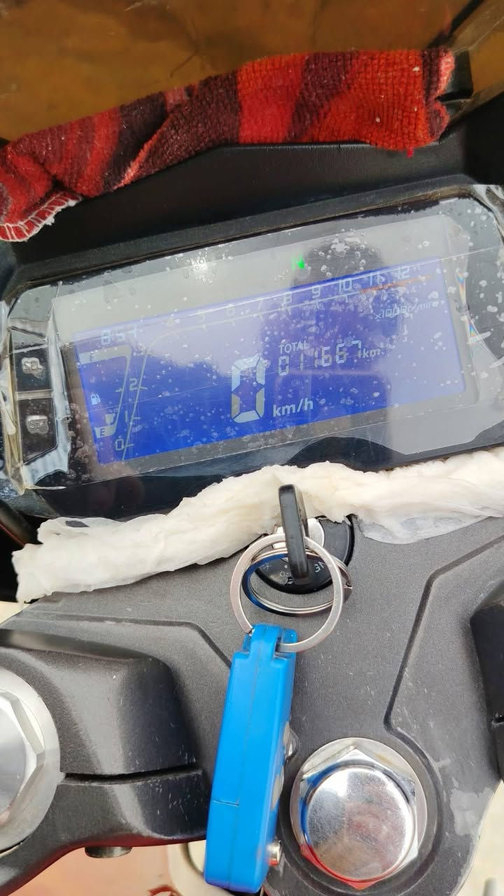 سلام عليكم هايوشهDR2025 محرك200 الماطور جديد ونعومه وجاهز من كلشي بعده كله وضع شركه سعره1300وبي مجال حگ جيه المكان حديثه رقم صاحبه ***********
