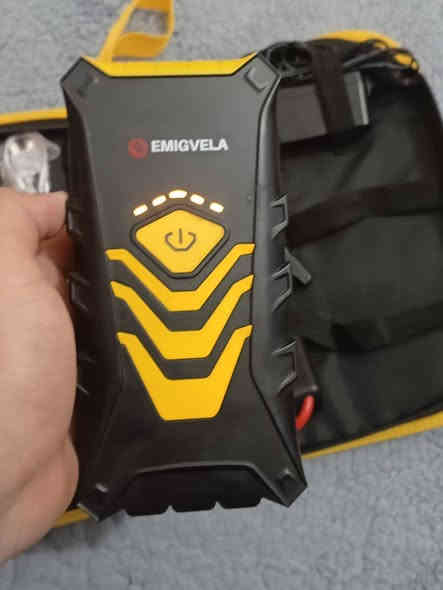 هذا المنتج هو شاحن بطارية طوارئ للسيارات متعدد الوظائف، من طراز GFP-31 من EMOVELA.
يستخدم لتشغيل بطارية السيارة في حالات الطوارئ.
يعمل كباور بانك لشحن الهواتف المحمولة والأجهزة اللوحية وأجهزة اللابتوب.
يأتي مع مجموعة متنوعة من الملحقات، بما في ذلك كابلات توصيل البطارية (الجمبر) ورؤوس شحن متعددة.
يتضمن أيضًا شاحن جداري وشاحن سيارة وحقيبة تخزين قوية 
ال سعر 60وبي مجال 
يوجد توصيل 
***********.فهد 
***********.حمدون 
العنوان صلاح الدين قضاء العلم مجاور  دائرة الأحوال المدنيه
