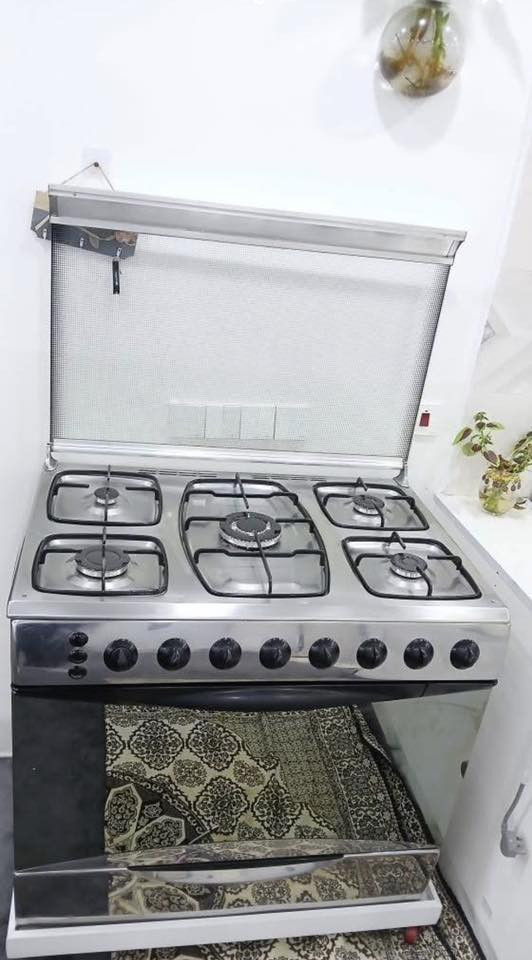 طباخ مصري شغال اي عيب مابي سعره 180 الف بشرط الفحص للتواصل ‭0772 660 6758‬
