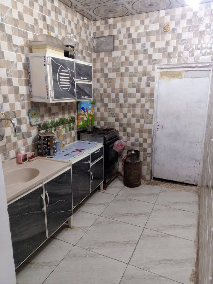 بيت زراعي للبيع السهلة شارع الدبس 75م الاساس صب والسقف عكادة غرفة واستقبال ومطبخ وصحيات 26 مليون مع مجال قليل للاستفسار ***********
