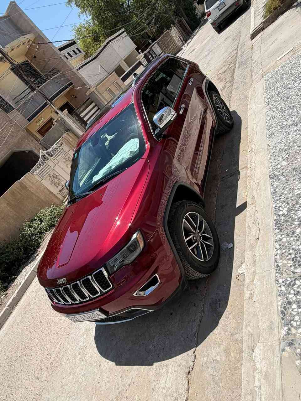جيب 2019 وراد امريكي رقم بغداد باسمي لمتدد بلاص اعله مواصفات فول
بيع او مراوس 
حادثه باب خلفي مبدل اصلي جاملغ بارد فقط 
ماشيه 84 محرك وكير كفاله 
مكانه بغداد الكرخ 
***********
