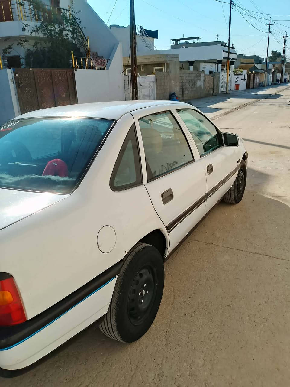 سيارة فكترة 18موديل 91 بسمي سنوية  ال29 السعر 50قفل  رقم ***********
