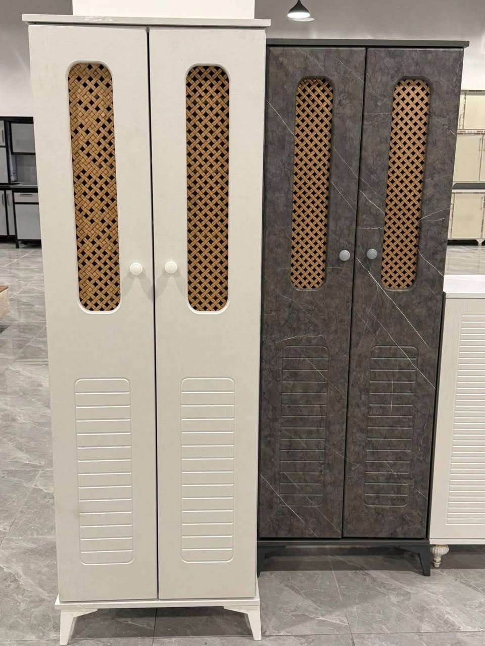 معرض صلاح آلدين للأثاث المنزلي للجمله والمفرد 
وصول جزامات عامودي خشب تركي 8 رفوف 
ارتفاع 180 عرض 60 عمق 40
متوفر ابيض كريمي رصاصي جوزي بسعر جمله 
#زورونا_تجدون_مايسركم

#الفرع_الاول تكريت الزهور
#الفرع_الثاني تكريت الزهور


**إذا كنت صاحب هذا الإعلان وتريد حذفه لأي سبب، رجاءا أرسل رسالة إلى الدعم الفني**