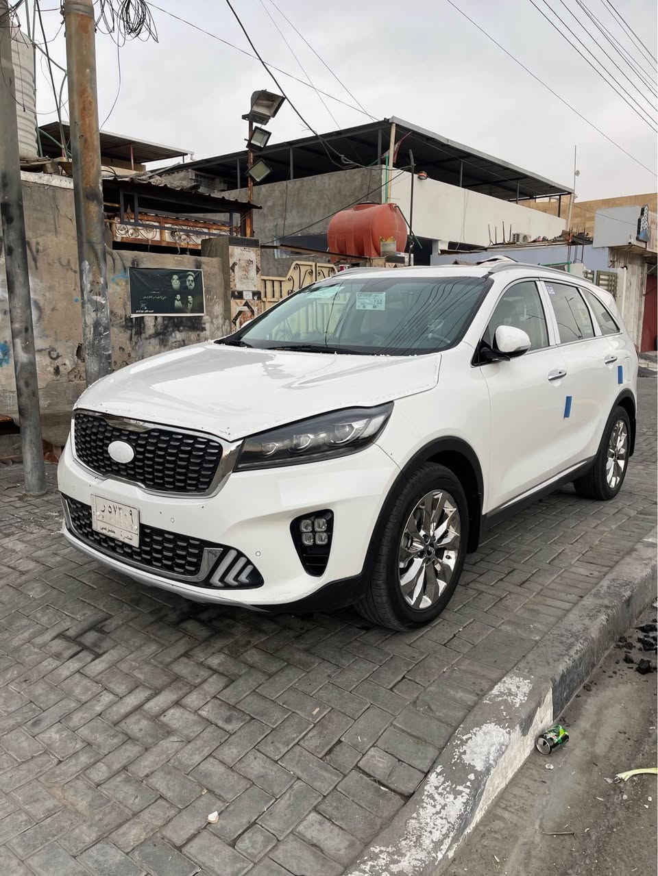 سلام عليكم كية سورنتو 2019 ماشية خمسة وسبعين السيارة نص فول  بيها الباب الورة السدر بارد على كد شبر السيارة جاهزة ما ناقصها اي شي 
🔴السعر 240 وبيها مجال حك الجية 
مكاني بصرة القبلة 
وباقي التفاصيل *********** Singapore
