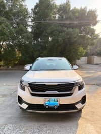 سلتوس 2022 خليجي بدون صبغ  4 سلندر  محرك1.600 33.000كم مقاعد جلد كامير...