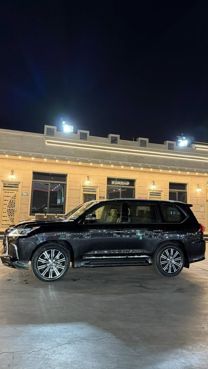 سلام عليكم
لكزز 2018  Lexus lx570 للبيع 
فووول مواصفات 1/1
سيارة مغلفة بل كامل ppf مكفولة كفالة عامة
رقم بغداد انكليزي 
فتحة
بصمة
تشغيل عن بعد جنطة كهرباء
سايد بريك بصمة
كشنات جلد كهرباء ميموري
تدفئة تبريد بالكشنات
اربع كامرات
رادارات
داتا شو
جكات
حساسات
٣ شاشات
محرك 5700
وبعد مواصفات الكزس معروفة
للاستفسار الاتصال على الرقم
‭0784 339 2265
