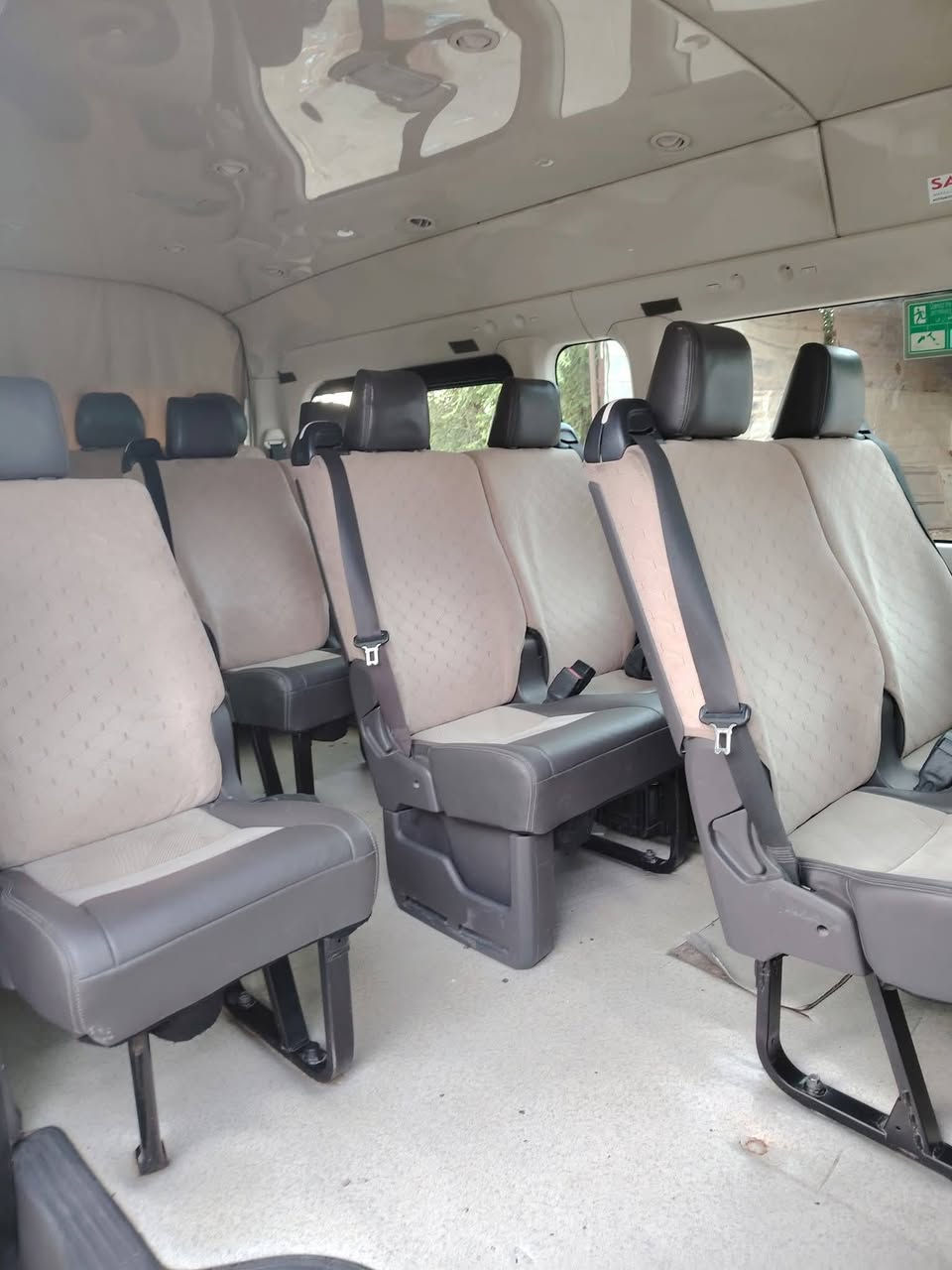 السلام عليكم تيوتا هايس مديل 20 للبيع السعر 330 الاتصال على هذا الرقم *********** مكان السياره ميسان
