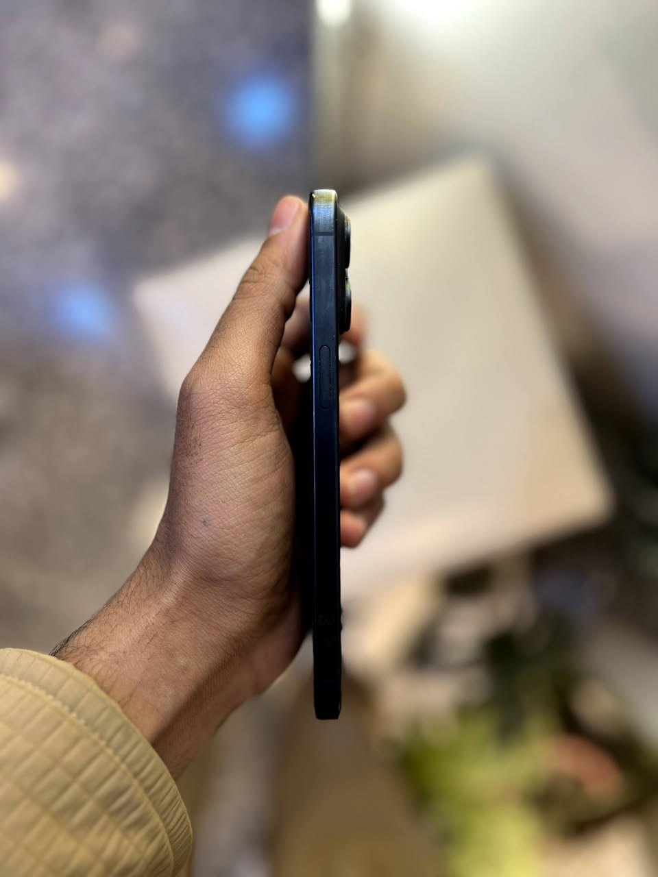 ايفون 15 برو ماكس
ماستر شرق اوسط
الباطرية ٨٩
جهاز استخدام شخصي وجداا نضيف
كارتونه + كيبل ااصليات مال جهاز
للستفسار /***********
سعر // 1100
