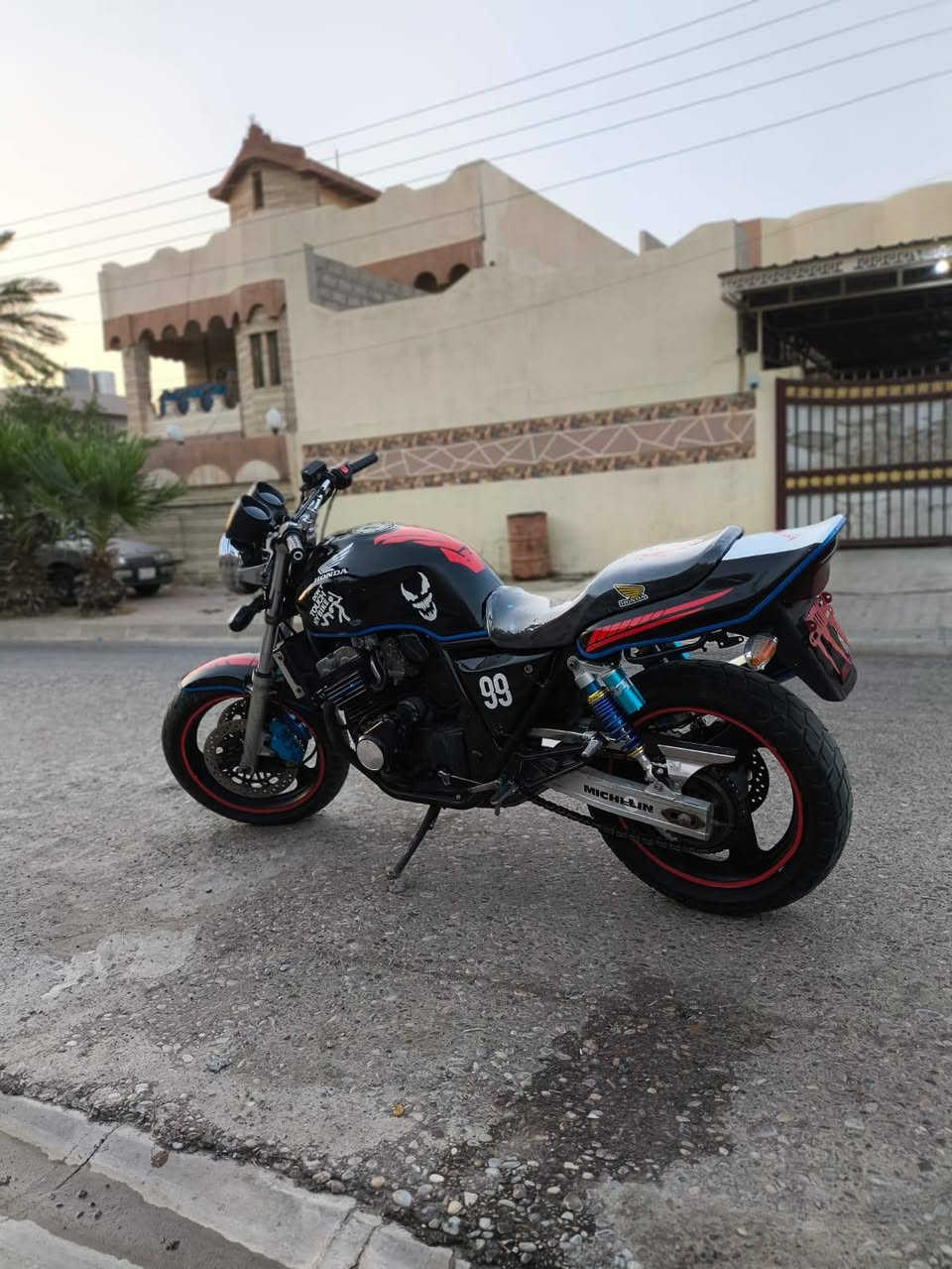 السلام وعلكم بطحه سيبي 400 16 و لف سعر مليون ونص بيه مجال قليل لشراي مو شراي لا اتعبني رجان  محرك شرط لا صرف ولا بخار كرنك ستندر ولا كصه وين مايعجبك روح افحس محرك شرط كاتم  محرك وكير شرط كهربائيات كله شغال دشبول كهربائيه أشير كله شغال ليت عالي ناصي أشير كله شغال دراجه كله شرط مابيه اي أوراق اسولك مكتبه وشرط سرقه وتساب ***********
