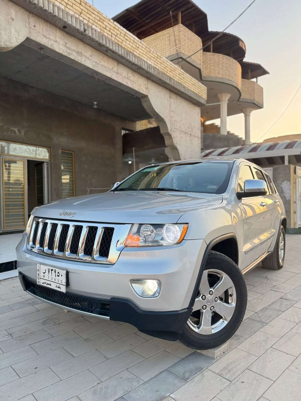 اللهم صلي على محمد وال محمد 
السلام عليكم 
جيب لمتدد موديل2012 (وارد كندي)
فول 1/1 للاخير 
رقم بغداد مشروع وطني حاضر للتحويل وللوكاله ( شرط السيارة احلى من الصور)
حساس خلفي كشنات تدفئه تبريد 
ستيرن حار + كهرباء خزن ميموري تبريد شاشه تحكمات ستيرن تشغيل عن بعد مري شفط كشافات ضباب خلفي بانوراما طگتين 4 بصمات تبريد قطعتين رادارات  وبعد بيها كلش هواي مواصفات السيارة تخم تاير دلوب الاصلي صدر جديد امامي وخلفي محرك 3600 شرط الفحص تبريد ثلج🥶 تدفئه السيارة بدون نواقص جاهزه ومال جناي حجر صالنصه موجود السيارة بيها  صبغ الچاملغ الامامي الايسر والبنيد بي كلير قليل ع السونار السيارةسونار بيها 
السيارة ماشيه 160 الف  حقيقي
السعر155 وبيها مجال بسيط حگ جيه 
وشرط نضافه السيارة احلى من الصوره 
اللاستفسار الاتصال بالرقم 
*********** 
مكان السيارة البصرة
بيع فقط بدوووووون مراوس
