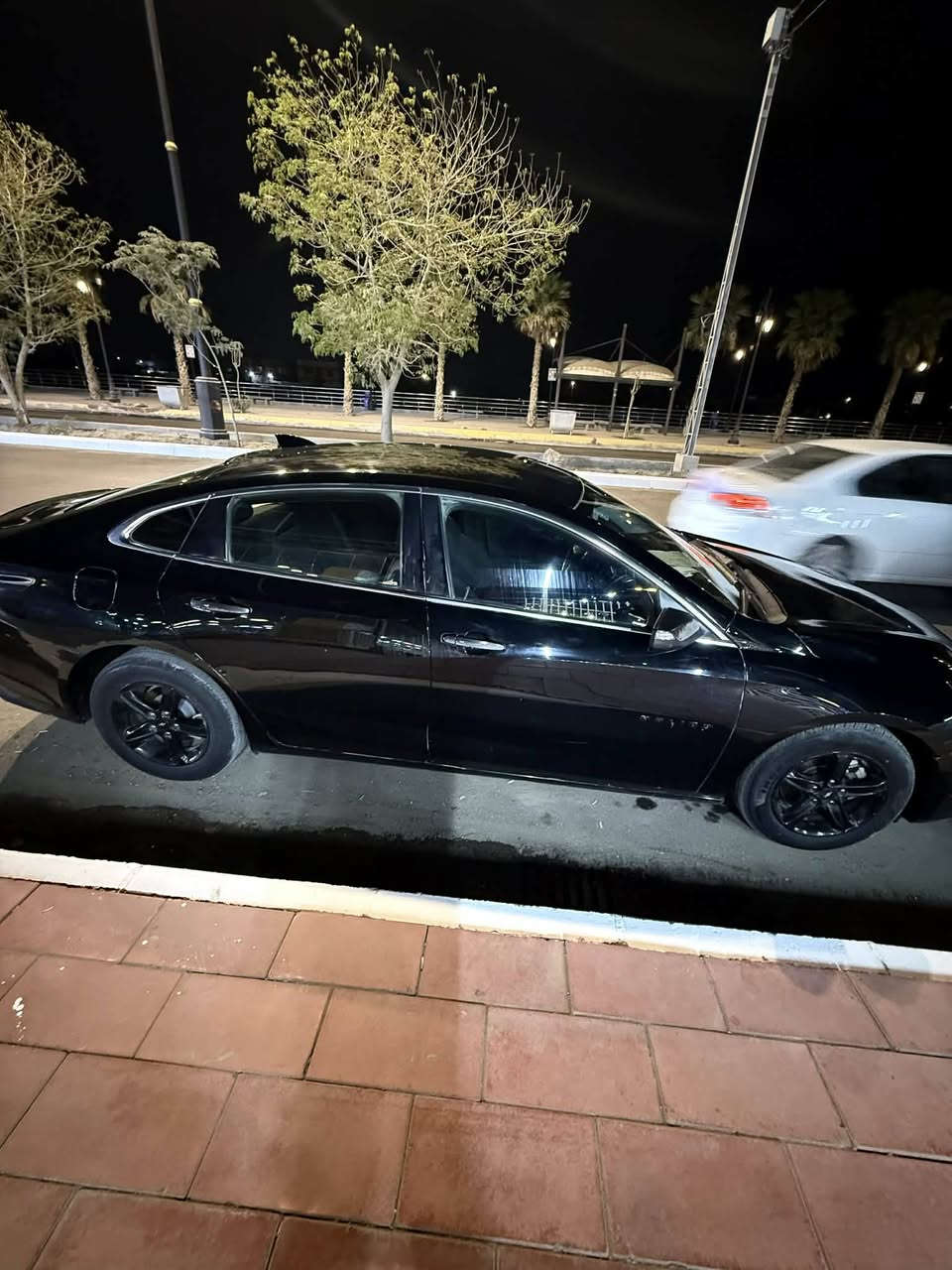 بسم الله الرحمن الرحيم
ماليبو ١٨ رقم نجف باسمي

5 بصمات
كشن كهرباء
كشنات جلد 
تشغيل عن بعد 
اطفاء ذاتي
تبريد ينصه ويه المكالمه 
شاشه بلاديه 
كامره دواره 
شاشه اعطال 
رقم بغداد 
اللون ابيض 
ماشيه ١٥٣
تبريد قطعتين 
كار بلاي+ اندرويد جي بي اس 
بصمه تشغيل 
اشاير بالمري
لد لليلي نهاري 
لد داخل الدشبول والبيبان 
تحكم صوتي 
ترحيب بصمه 
سستم صوت مسرحي

النجف
***********
حادثها سرقه بنيد فقط من امريكا 
بالعراق بيها جاملغ خلفي نصه مصبوغ 
وبيها بدايه جراد قليل بالقماره
سعر شدة
