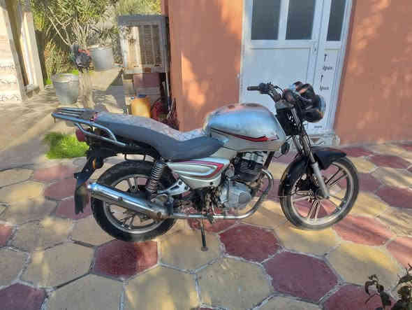 موطور باندة 2014 اوراق كاملة نقص فقط باتري السعر 350 وبي مجال المكان ديالى ناحية السلام ***********
