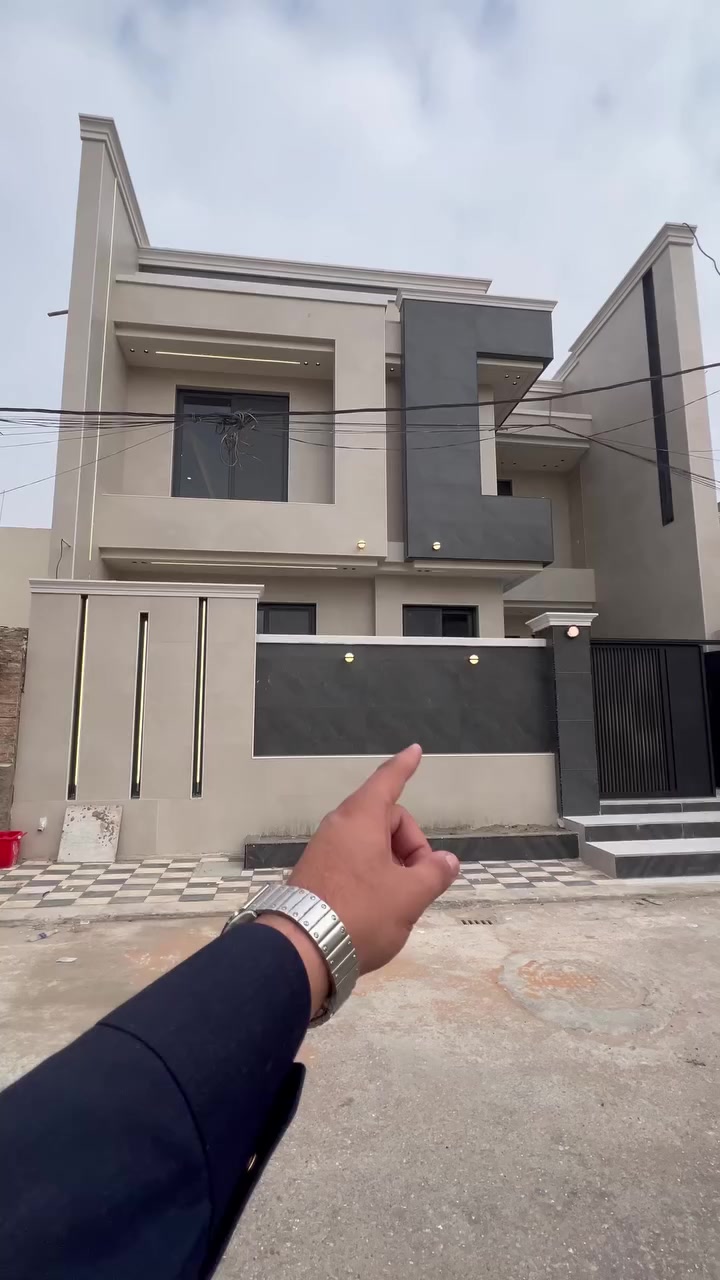 200 م في حي الغري 
شارع 10 
قرب اربع سوايد 
*********** 
***********
