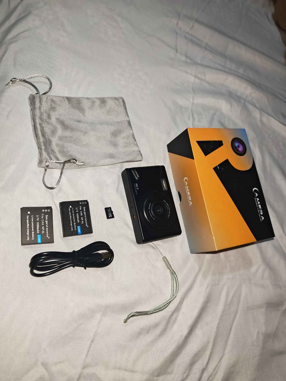 كاميرا رقمية مدمجة Point and Shoot) من علامة Nugfelis، وهي كاميرا مصممة للمبتدئين والطلاب وتتميز بالمواصفات التالية:

دقة التصوير: دقة صور تصل إلى 48

ميجابكسل.

التكبير (Zoom) ميزة تكبير رقمي تصل إلى 16

مرة (16).

التخزين تأتي مع بطاقة ذاكرة بسعة 32

جيجابايت .

الميزات الإضافية مزودة بتقنية مضادة للاهتزاز

(Anti-shake) لتثبيت الصور، وتدعم تسجيل الفيديو، كما يمكن استخدامها ككاميرا ويب.

التصميم تصميم مدمج وخفيف الوزن يسهل حمله وتعتبر خياراً اقتصادياً للاستخدام اليومي أربيل, العراق


**إذا كنت صاحب هذا الإعلان وتريد حذفه لأي سبب، رجاءا أرسل رسالة إلى الدعم الفني**