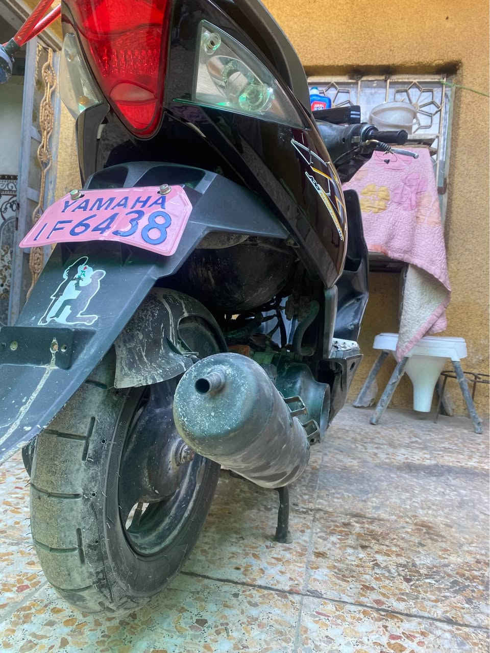 ماكس مضلع مكنه مكفوله نضيف جدا نقصها فقط قمجي مال بنزين مكطوع مبدللها تايرات اصليه ياباني جدد ودبل خلفي جديد مال تفصيخ وهواي مبدللها غراض درجه بعد جديدة سعرها ٥٥٠ الف لتفيده يخابرني *********** بغداد, العراق
