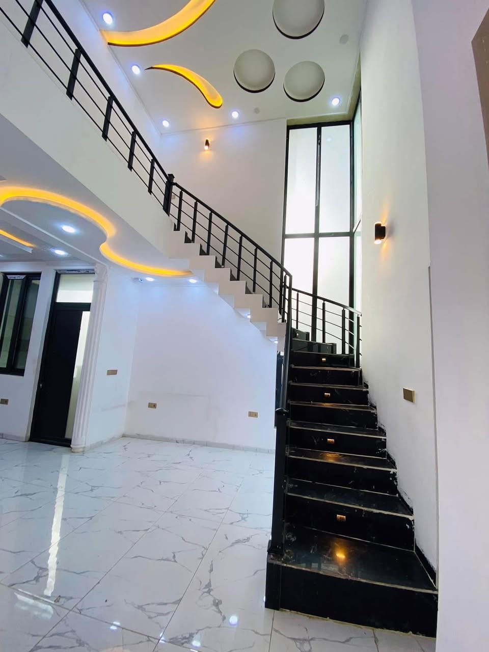 دار للايجار واجهة 12ونص بناء حديث صفر
🔹🔹🔹
—————————
الـموقـــــع:-مميز جدا شارع القدس خلف محطة القدس

السعر: مرسله الصفحه او دخول قناة  تلكرام

https://t.me/m1998a1997

🔹🔹🔹
—————————
المواصفات- حديث بناء طابق الاول هول واستتقبال ومطبخ حار ومطبخ بارد وصحيات وغرفة نوم 
وطابق الثاني غرفتين نوم وصحيات

🔹🔹 للأستفسار ومعلومات اكثر الاتصال على الارقام التاليه :-
***********
⬅️عنوان مكتب :-
#طريق_بغداد /فرع مرطبات عرفة 2 
         ------------
نستقبل جميع العروض  السكنية 
  والتجارية بكافة مناطق كركوك
