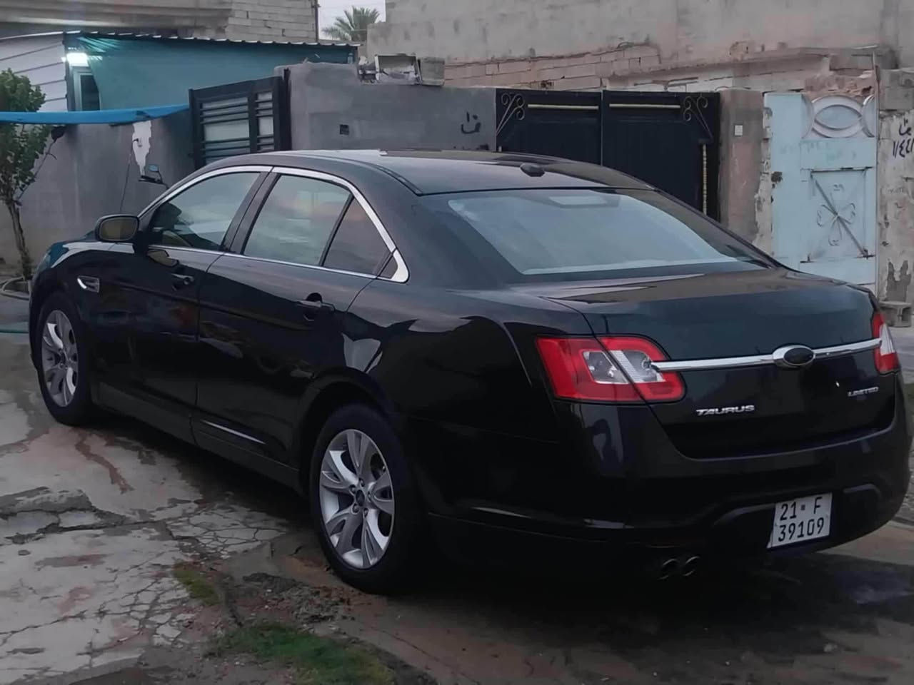 سلام عليكم 
مرخصة الادمن 
فورد تورس 2012 
مكفوله كفاله عامه 
فول مواصفات 
شركة نيڤا فول للاخير 
سياره جديده مناقصها شي 
رقم وسنويه جديده بسمي 
سعرها 114 وبي مجال 
مكاني خانقين 
*********** خناقين, ديالى
