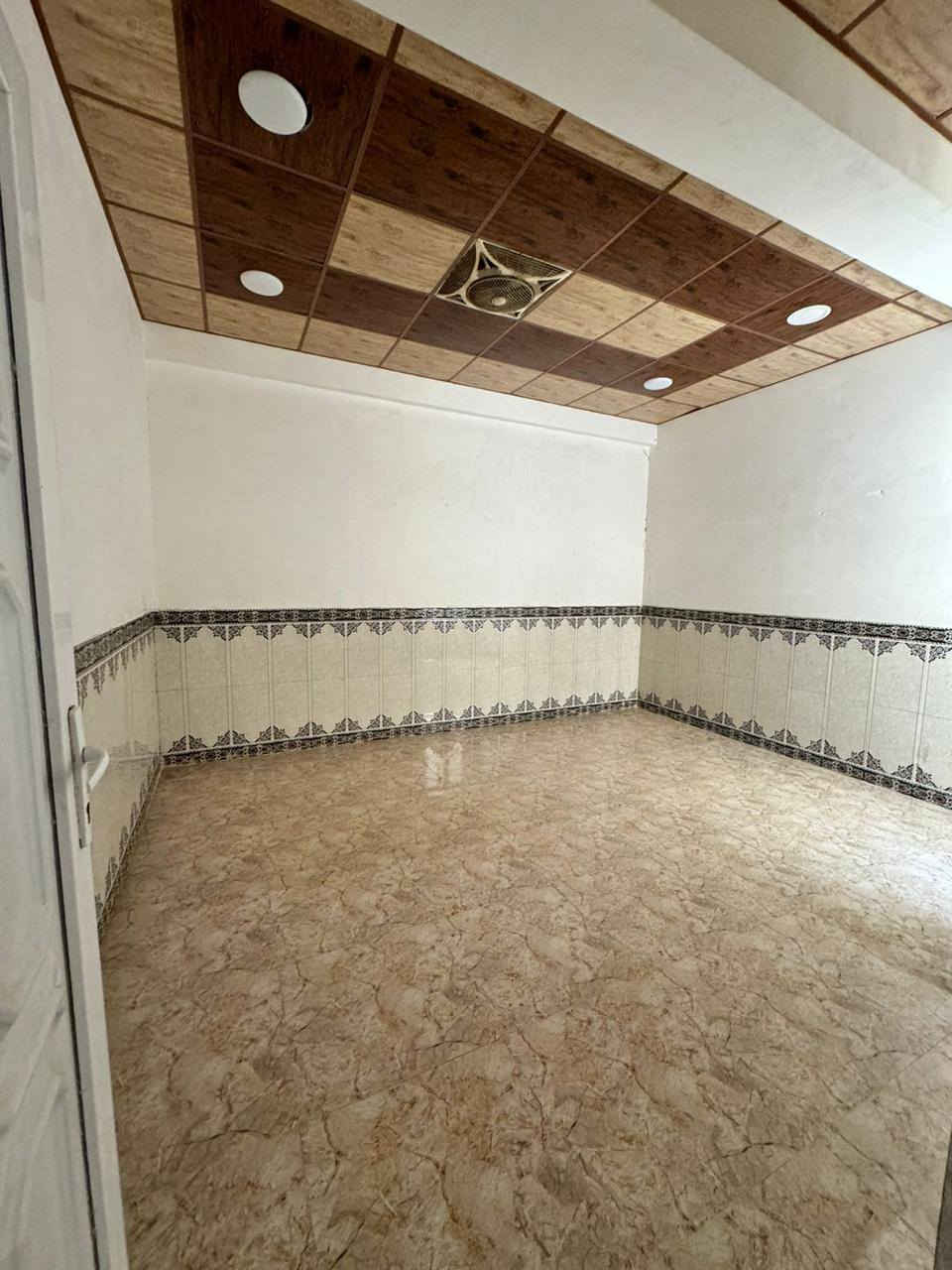 شقق للايجار طابق ثاني
العنوان : تكريت حي القادسية  
شارع قطعة 500 مجاور مدرسة الميسلون 
تحتوي على استقبال كبير  و٢ غرف نوم
 ومطبخ وصحيات   
ايجار الشقه  《250ألف》
للاستفسار الاتصال على الارقام التالية
***********
***********
مكتب دجلة للعقار ....
