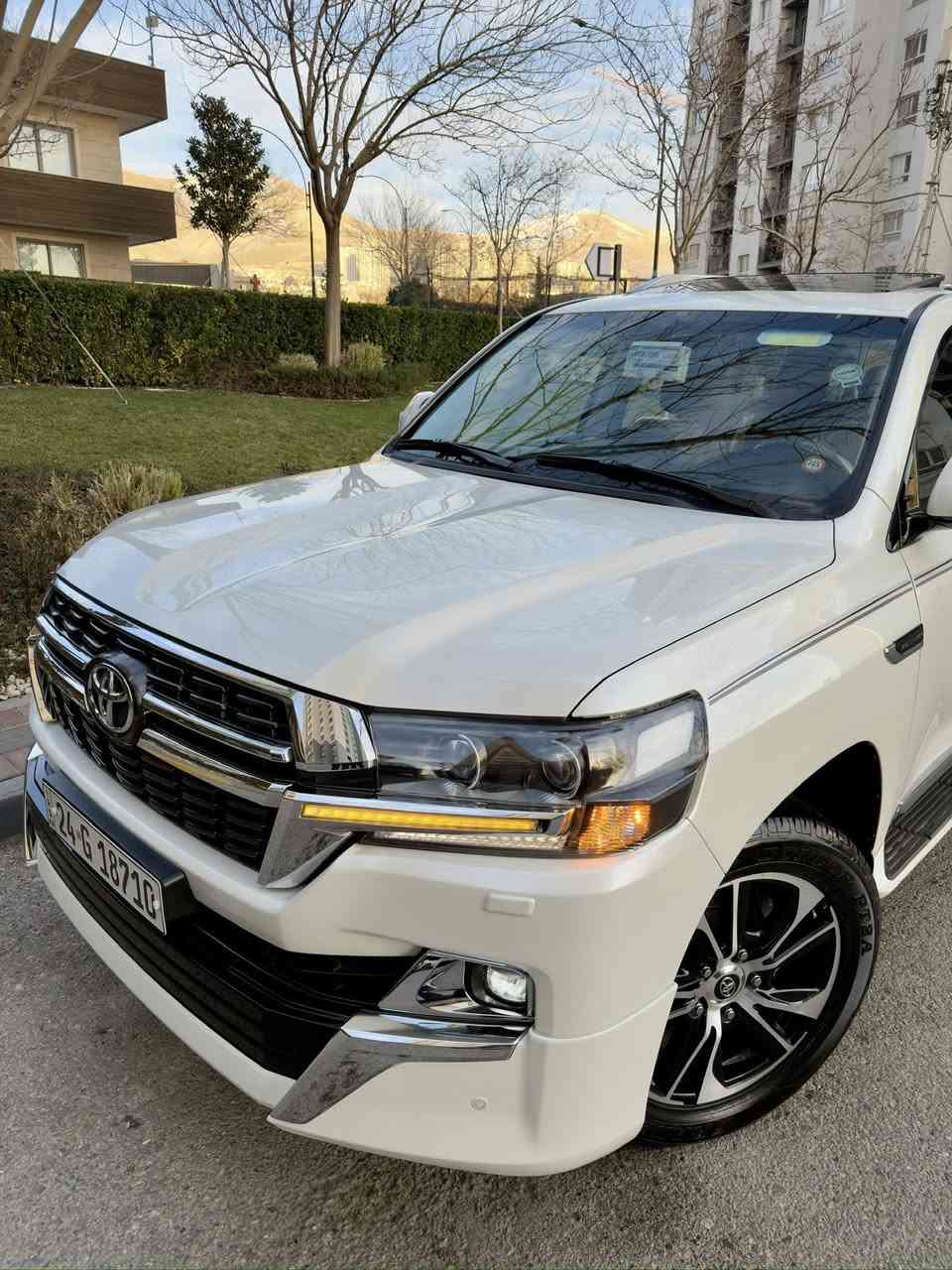 ‎تويتا لاند كروز _ موديل _2021 _  GXR. موصفات.فوول كران تورين اصلى🔥
شركةت ساس
‎محرك.(V6) 
‎بسم الله الرحمان الرحيم

‎ملاحظه رجائن سياره (بدون مراوس)🖐🏼

‎تويتا لاند كروز موديل (2021)  
‎🔶سياره مواصفات GXR.
‎🔶سياره (V6) سلندر
‎🔶سياره كفاله عامه دعاميه لي دعاميه 
‎بدون صبغ +بدون شخت + بدون حالوب 
‎بدون رمل  _ بدون حصوه+حتا دعاميات 
 
‎🔶سياره ماشيه (33) الف كيلو فقط حقيقي
‎🔶٤ اطارات و ويل جديد حلو بدوناي نقص 
‎🔶سياره مواصفات (GXR ) ماشاالله حالو 

‎🔶محرك + گير كل بشرت مامفتوح 
‎بدون صوت + بدون دخان 
كل خراز بلادى موجود
‎🔶( . مواصفات) 

‎( صلايت + سلاجه  
‎كوشنات كهرباي ٣ دگم _ حاساس خلفي و امامي_ بصمه + كاميرا بلايت + ٨ ارباگ +  كيج لكزز+ لايتات زينون+ +داغل بيجى+دابل اكسل + سندوق شفط بلادى+ ٣ شاشات بلادى+ شحن موبايل)

‎🔶تحويل بشرت مباشر حول كل جديد

‎🔶مكان سياره سليمانيه 
🔶 ***********
‎🔶سعر (588)ورقه
