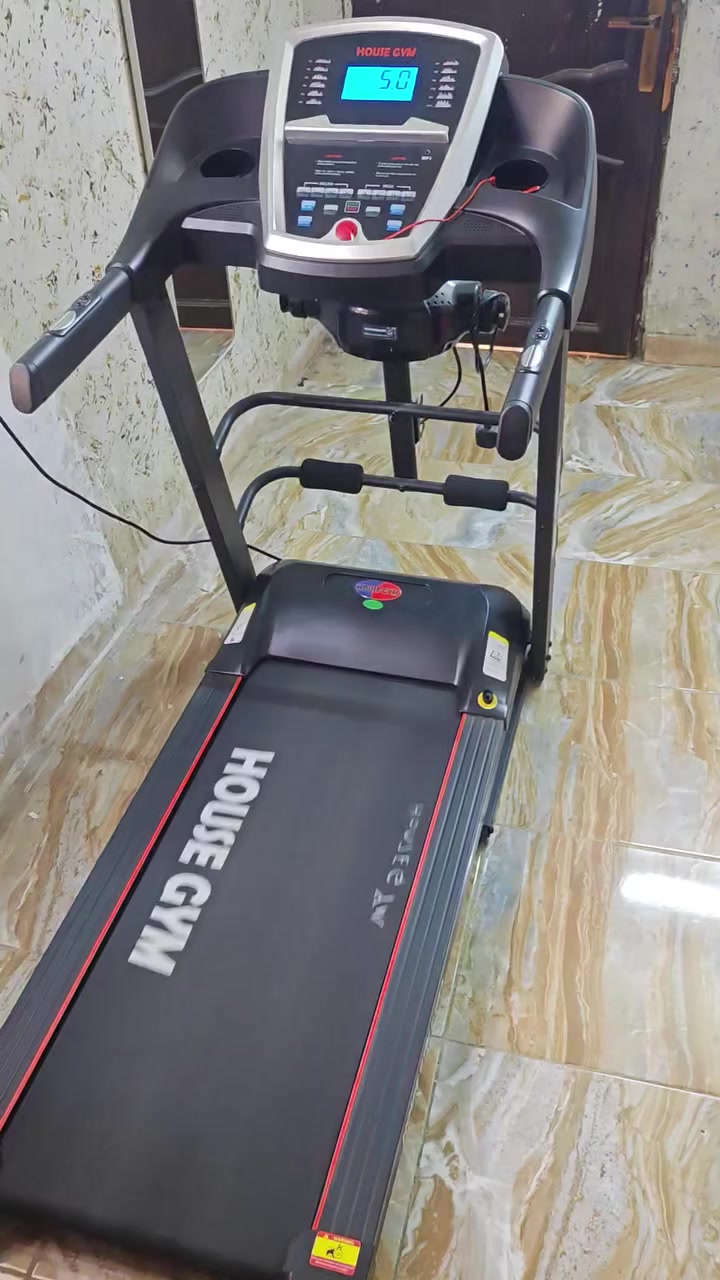 جهاز جري للبيع نظافة 100 ٪؜
استخدام ميعبر 15 مرة 
سبب البيع غير متفرغ للاستخدام 
جهاز HOUSE GYM

شرط النظافه تاخذه

يتحمل وزن 150 kg 
.دبل ماطور جبلي
.ملف ماطور نحاس 100 %
.مزود بنظام تزيت كهربائي بصوره صحيحه 100%
.مزود بمانع صدمات طبي
مزود بمفتاح الامان 

✅الشاشة ينطيك 

.قياس الوقت
.قياس المسافة المقطوعه
.قياس نبضات القلب
.قياس معدل السعرات الحراريه المحروقه
.التحكم بالسرعه
.التحكم بالجبلي
.مزود بنظام السماعه تعمل على بلوثوت والاواكس
.بي نظام ( جك رافعه ) يوفرلك مكان 
.بي حزام رجاج لتكسير الدهون
.قرص لف الخواصر 

سعره 300 الف للعلم الجديد 425الف
لا يوجد توصيل
للاستفسار 
***********
العنوان بغداد حي الجامعة
