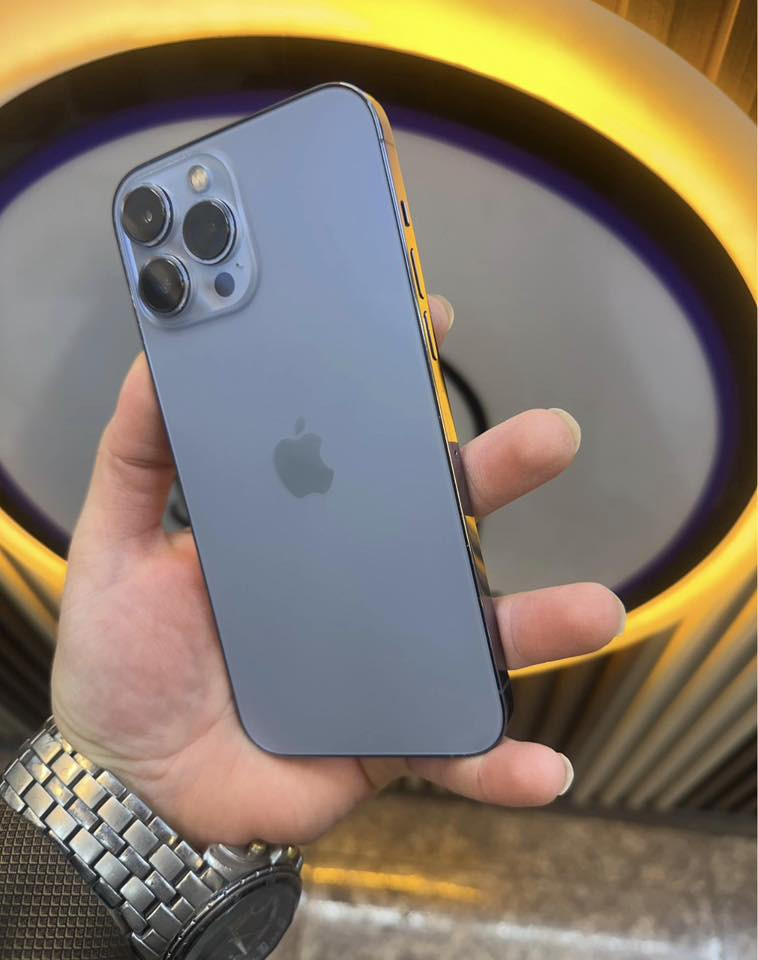 📱 iPhone 13 Pro Max
▪️ الذاكرة: 256GB

▪️ نسبة البطارية: 85 

▪️ الجهاز: شراق اوسط 

▪️ نظافة الجهاز: نظيف جداً

▪️ وياه كارتونه مطابقه 
📦 السعر: 690 الف

📍 الموقع: بغداد – المنصور متوفر توصيل

📞 للتواصل واتساب/***********
