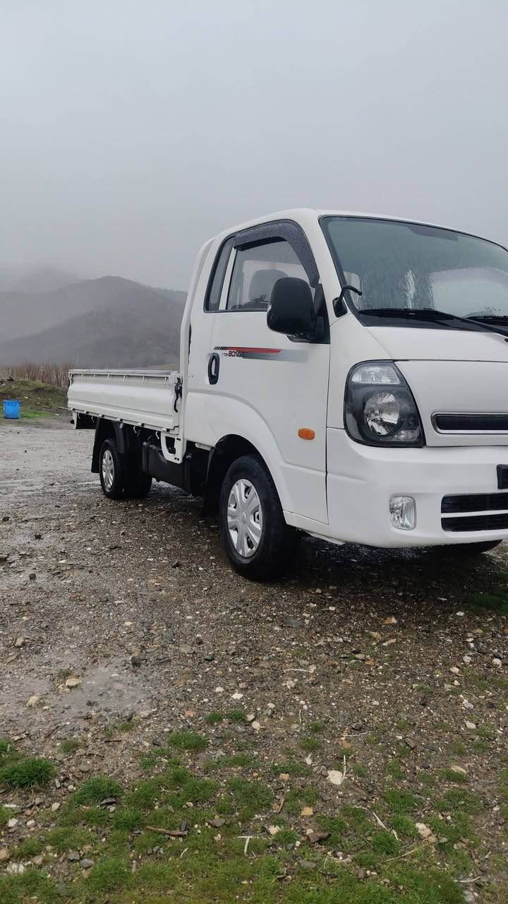 ماشاللە 2010ئەبو کلاج
مۆسەفات 2011
نمونە لەجوانی 
تازە داغڵ 
فول فول مۆسەفات
سەقف سەلە
کوشن هیتەر 
ئاوێنە هیتەر 
ناوبۆدی تیایە
تایەی تازە ماڵی دۆستە 
سەیارەکە 180هەزار ڕۆشتووە 
شوێن پێنجوێن
***********
***********
