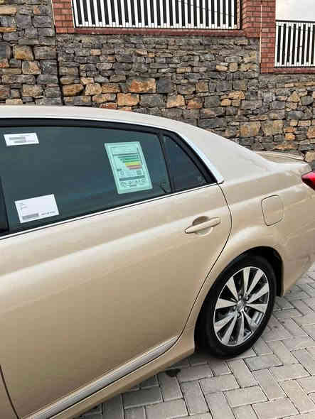 توێتا ئەڤەلۆن 2011 ی ئەمریکی 
ناوزەرد کوشن جلد کوشن خەزن و هیتەر سڵاید سەیارەکە فوول فوولە بەس بەصمە و پەردە نییە ٤ تایەی لۆکی لەژێرایە گێڕ و مەکینەی نەکراوەتەوە بە شەرتی 10 فیتەر سەیارەکە ٦ پارچەی بۆیاخە پێشی قرچێکی زۆر بەسیتی هەیە ڕەقەم و سەنەوی تازەیە بەناوی خۆمانەوەیە سەیارەکە 151 هەزاری حەقیقی ڕۆشتووە  بە شەرتی کۆمپیوتەر سەیارەکە پێش و دوای بەشەرت هیچ تەقە و ڕەقەی نییە کامل سێرڤس کراوو ڕۆن و هایدرۆلیک گۆڕاوە دینارێک مەسرەفی تیا نییە و تەنها لە سایەقێکی کەمە هەموو گیانی لە دەعامی بۆ دەعامی بەشەر ئەفرۆشم سەیارەکە کاڵبوونەوە و سارد و شوختی نییە زۆر لە ڕەسمەکان جوانترە و تەنها سایەقێکی کەمە داوای 134 گەڵای لێ ئەکەم پارەی بێ ڕەقەمێکە هەموو گیانی بەشەرت 
0773 680 5174 حلبجة
