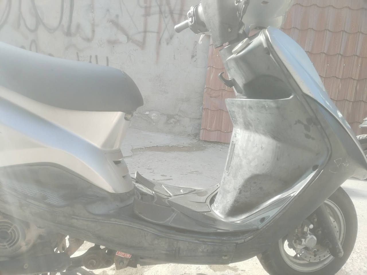 سلام عليكم بريز بغبغاء دراجه نوزل  مفتوحه بس ولفات مكينه خرسه ماتنسمع كهرباىيات كلهه شغاله كفرات بلادي ختم واحد ويه مكينه سعر ٧٥٠ وبيهه مجال مكاني بغداد الشعب وهاذا رقمي ***********
