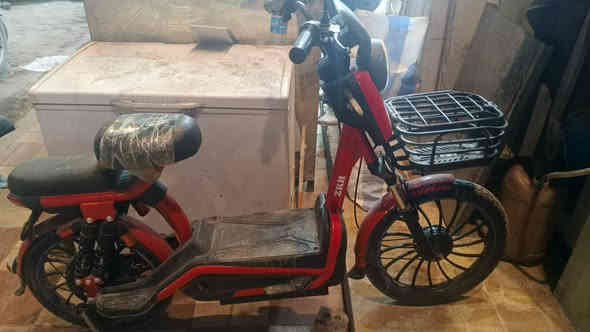 دراجه شحن للبيع السعر 300
 وبيها مجال شغاله ***********
