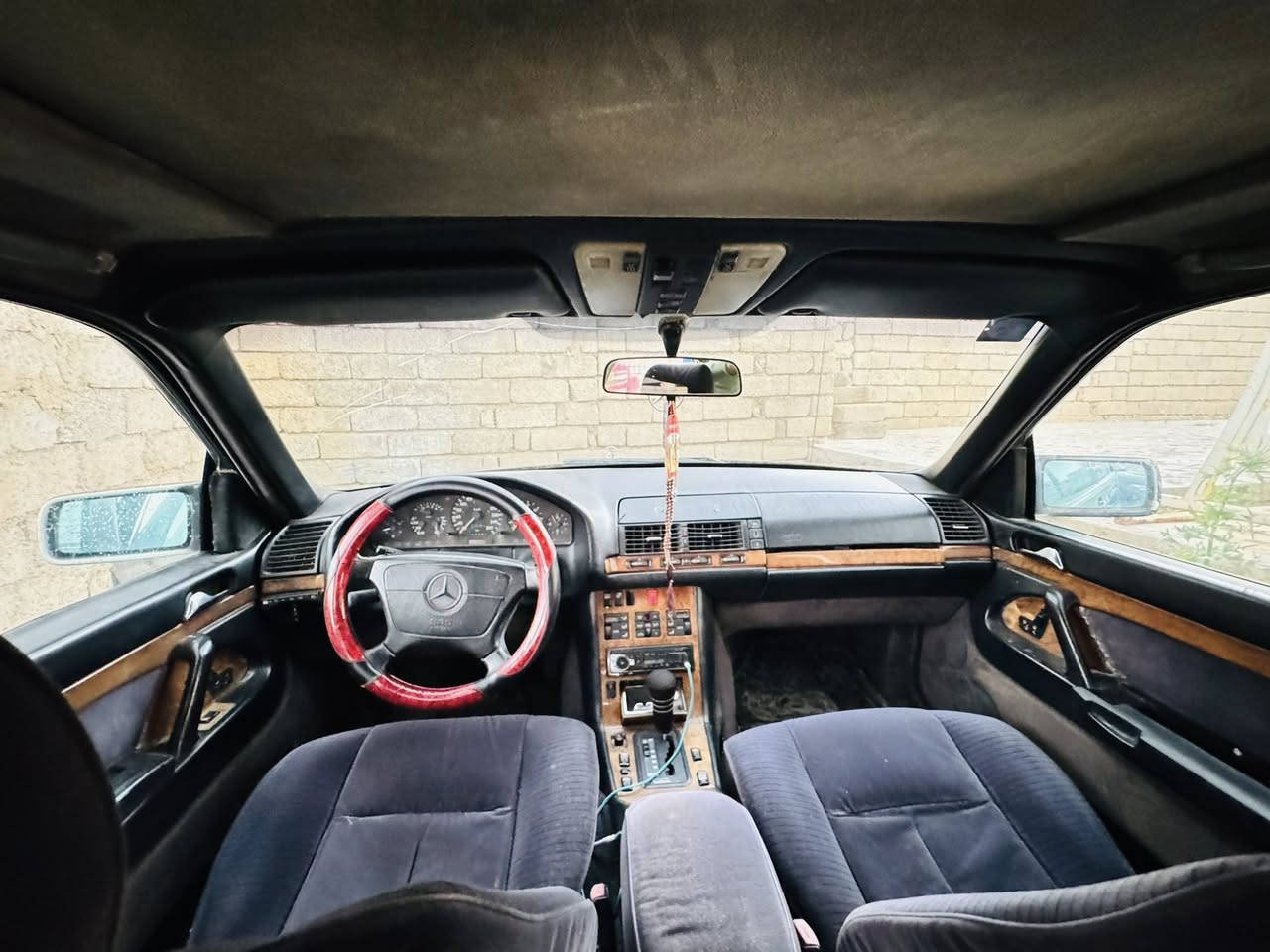 السلام عليكم مارسدس s500 V8
محرك كير بلادي (خير من الله) 
تواير تخم جديد 
رقم انبار دولي ب اسمي سنوية تنتهي ب 2031 
تبريد ثلج 
تدفئة 
كهربائيات كلها شغالة (ما ملعوب بيهن) 
هزة جديدة 
سيارة نظيفة حيل خارج داخل 
السعر 55 مكاني صلاح الدين الشرقاط 
للاستفسار (***********)
