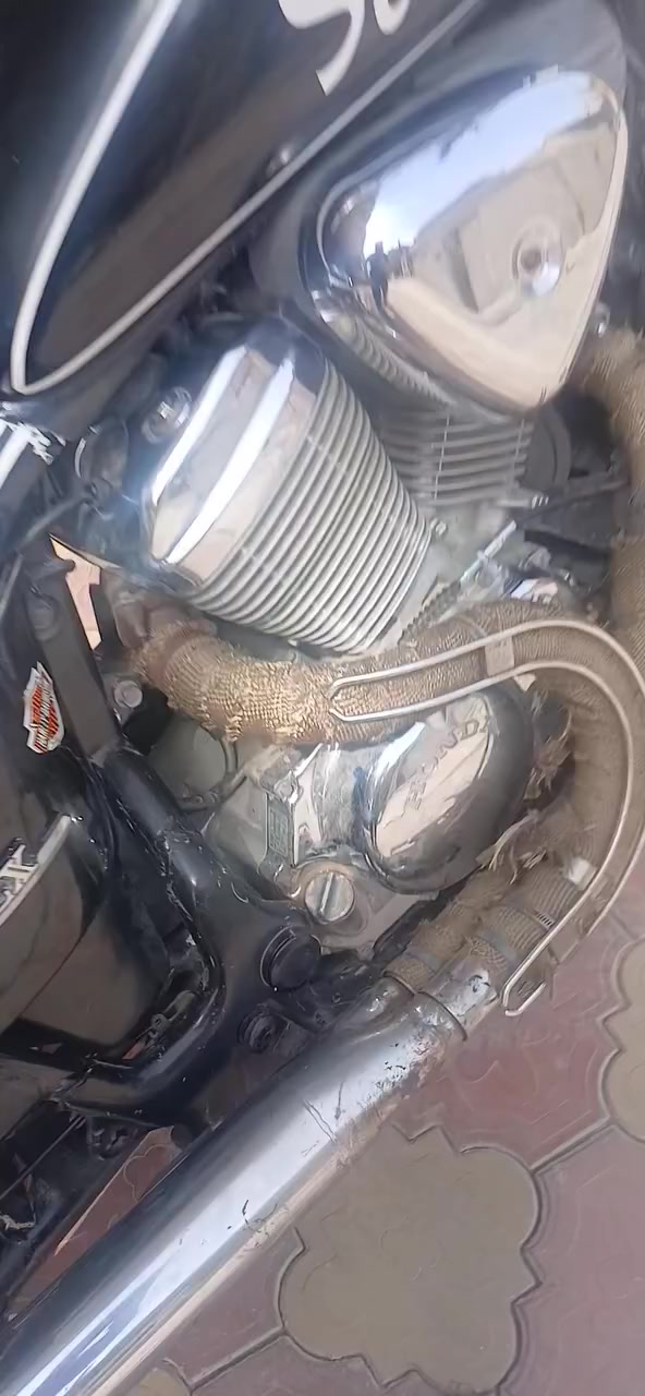 السلام عليكم 
هوندا ستيد 1991 رقم وسنوية للبيع
موجودة بغداد 
مكفوله كير محرك ميكانيك كهربائيات خالية من العطلات و نضيفه
يحتاجلها فقط ترتيبات من ناحية الكفرات والجمالية 
السعر غير محدد ادخل واتساب خاص و انطيني سعرك اعلى سعر ابيع ***********
