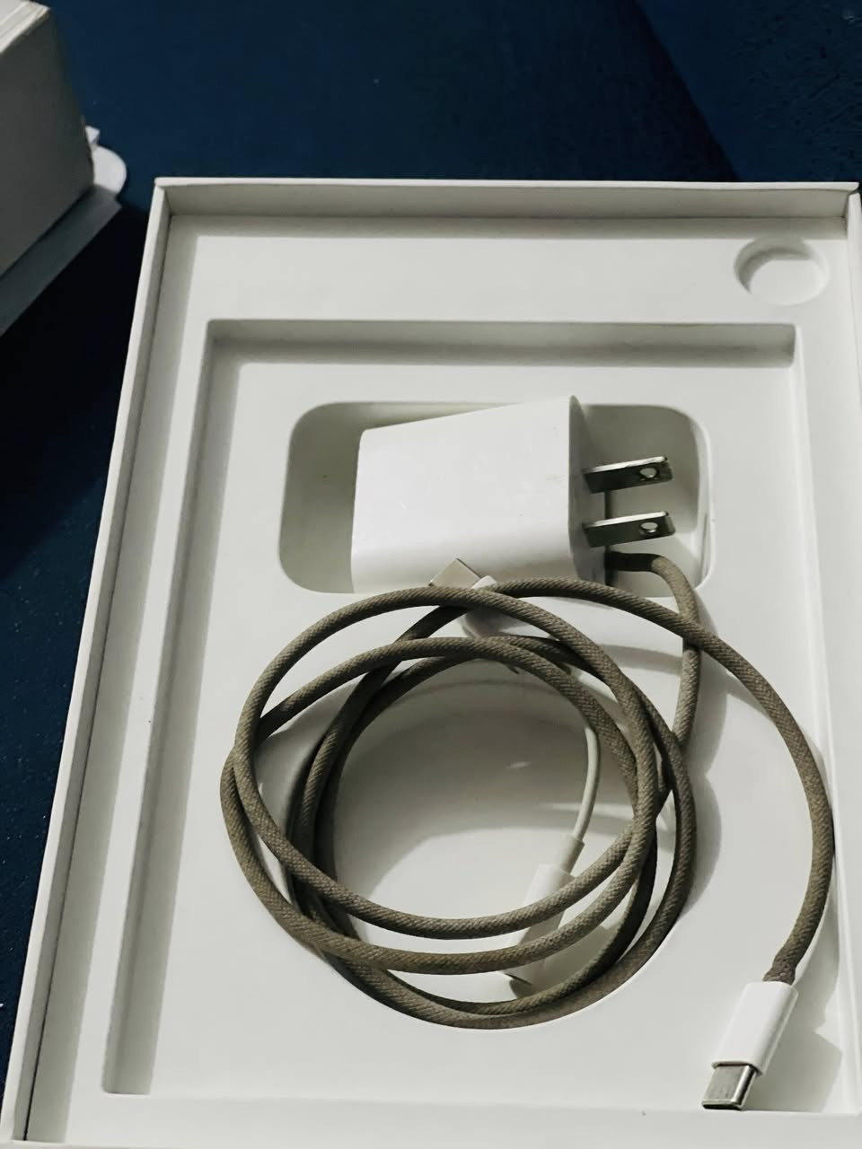 السلام عليكم ايباد مني سفن غني عن تعريف جهاز طك كارتون بطارية٩٩/السعر ٥٥٠ بي مجال***********
