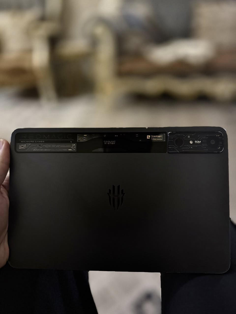 سلام عليكم ريد مجك نوفا
ذاكره 512 جهاز نضيف استخدام جداً قليل 
مابي أي خلل الجهاز او مبدل شي 
فطر خفيف سطحي ما ماثر على المس او شيء على الفحص
الملحقات كلها كامله شاحنه والعلبه 
الشخوط بسبب الكفر 
السعر 650 قفل مكاني بغداد زيونه ماكو توصيل
واتساب ***********
