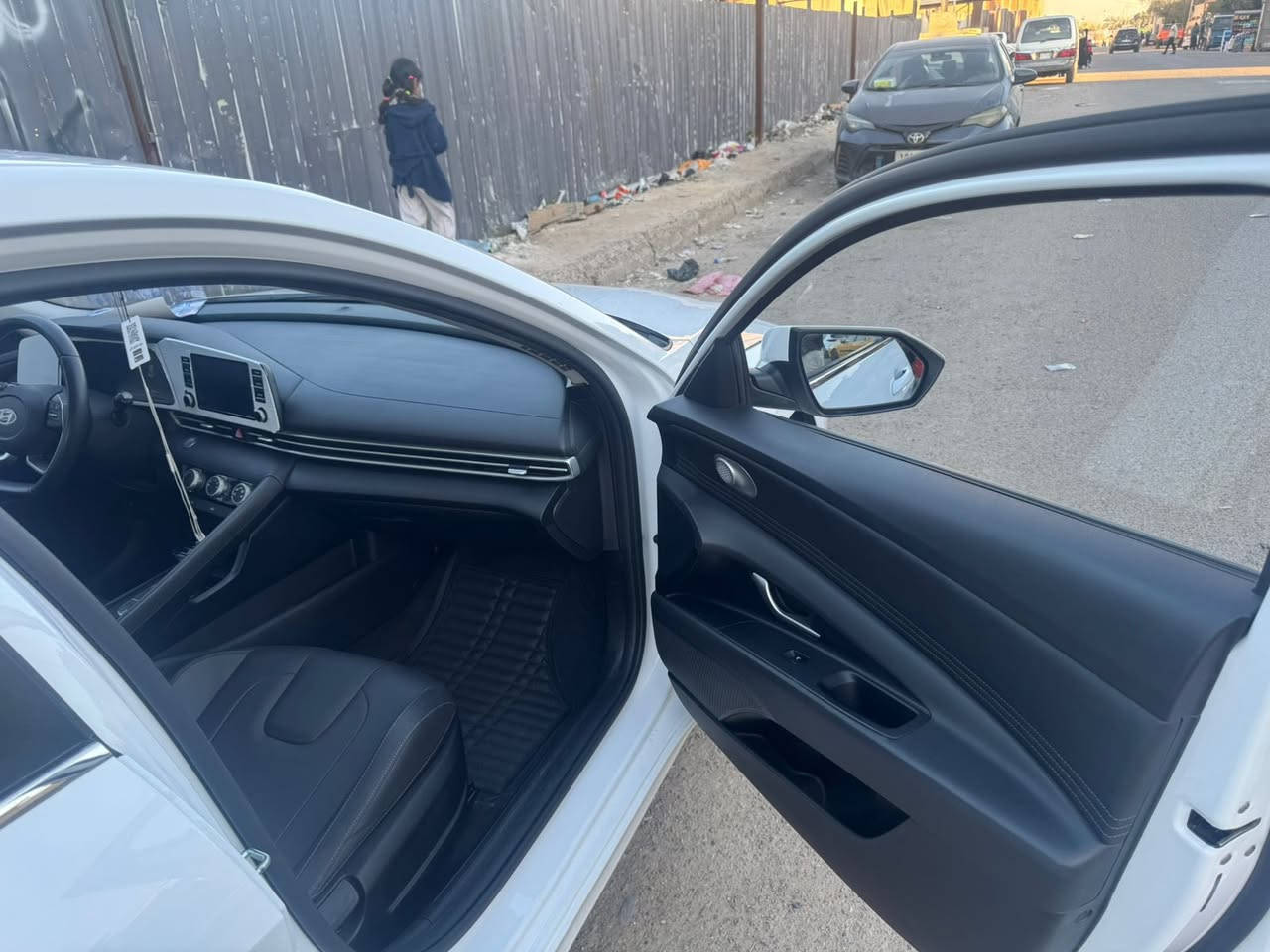 السلام عليكم
النترا للبيع موديل 2024 فول مواصفات تجميع صيني وارد خليجي مكينه 1500 دبل نوزل السياره نضيفه. 
السعر 145 وبيها مجال
للاتصال ***********
السياره متواجده الصبح باب الشرجي. او ورا العصر بالشعب
