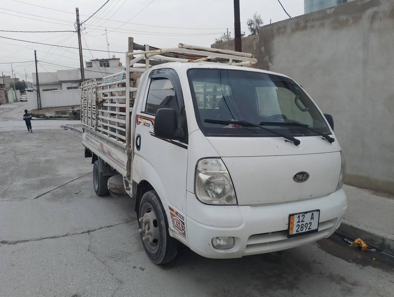 السلام عليكم
كيا فحل للبيع 
موديل 2010 تك قماره 
گير  محرك اكسن شاصي كلو شرط 
سياره بلاديه 
تدفئه تبريد وايرمنيه طخم تواير 
رقم نينوى نگليزي سنويه لل2030 سياره جاهزه شرط بدون قطره صبغ 
السعر 105 وبيها مجال حك الجيه 
العنوان موصل الجانب الأيمن 
للتواصل ***********
