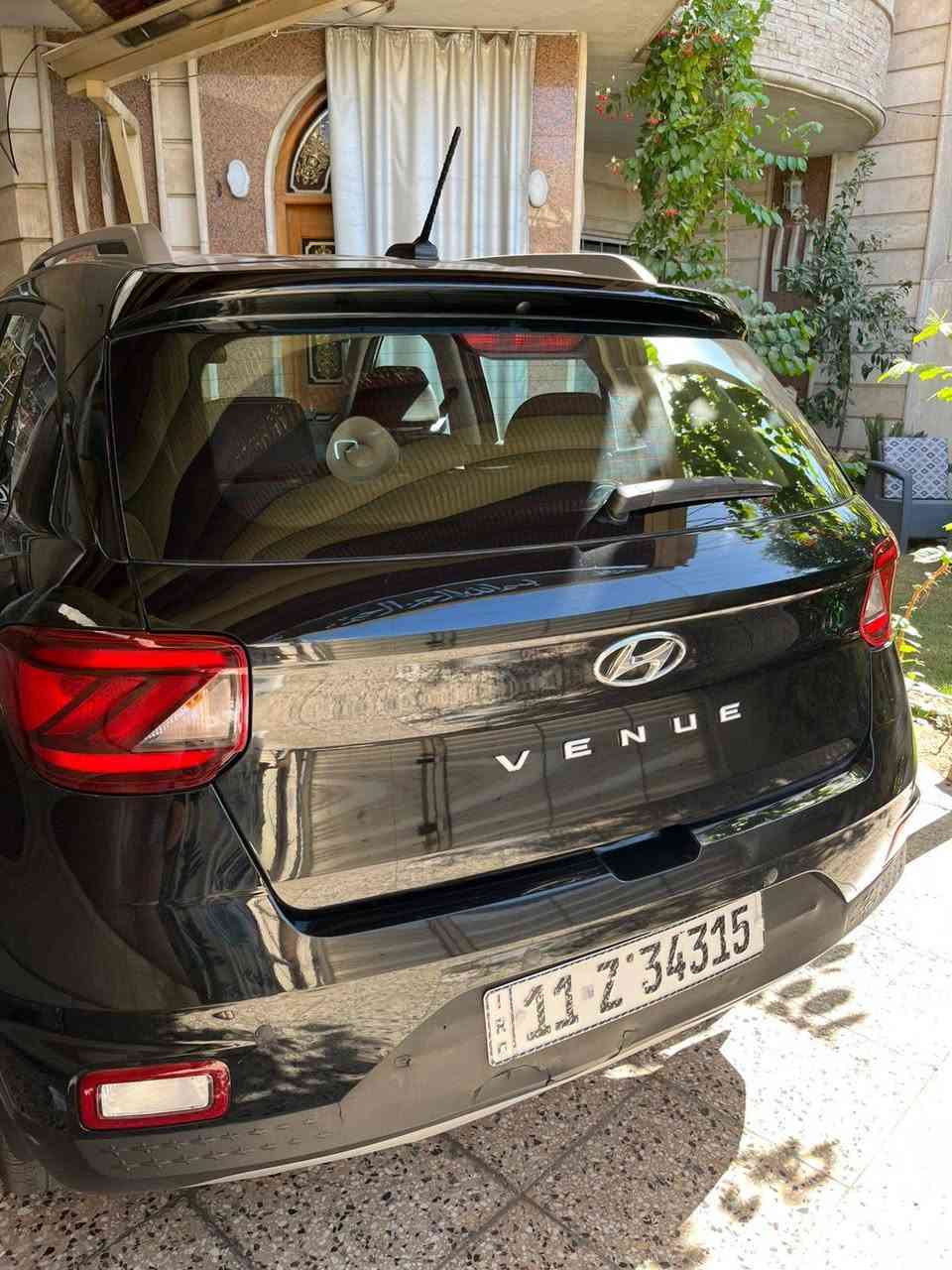 السلام عليكم ...
هونداي فينو 24 لون اسود .
عداد :20الف كم تقريبا.
مواصفات :سلايد .رادارات جانبيه اماميه .كاميرا خلفيه .
الميكانيكيه:محرك بحاله ممتازه گير بحاله ممتازه كهربائيات بحاله ممتازه تبريد بحاله ممتازه عدادات بحاله ممتازه ..ماذكر جميعه على وضع الشركه 
الحادث :بدون اي ايرباك او ضرر  في الشواصي.
صبغ ربع البنيد وتبديل الصندوق الخلفي .
مكان السياره :العامريه ***********
السعر :13500$ بي مجال قليل .
