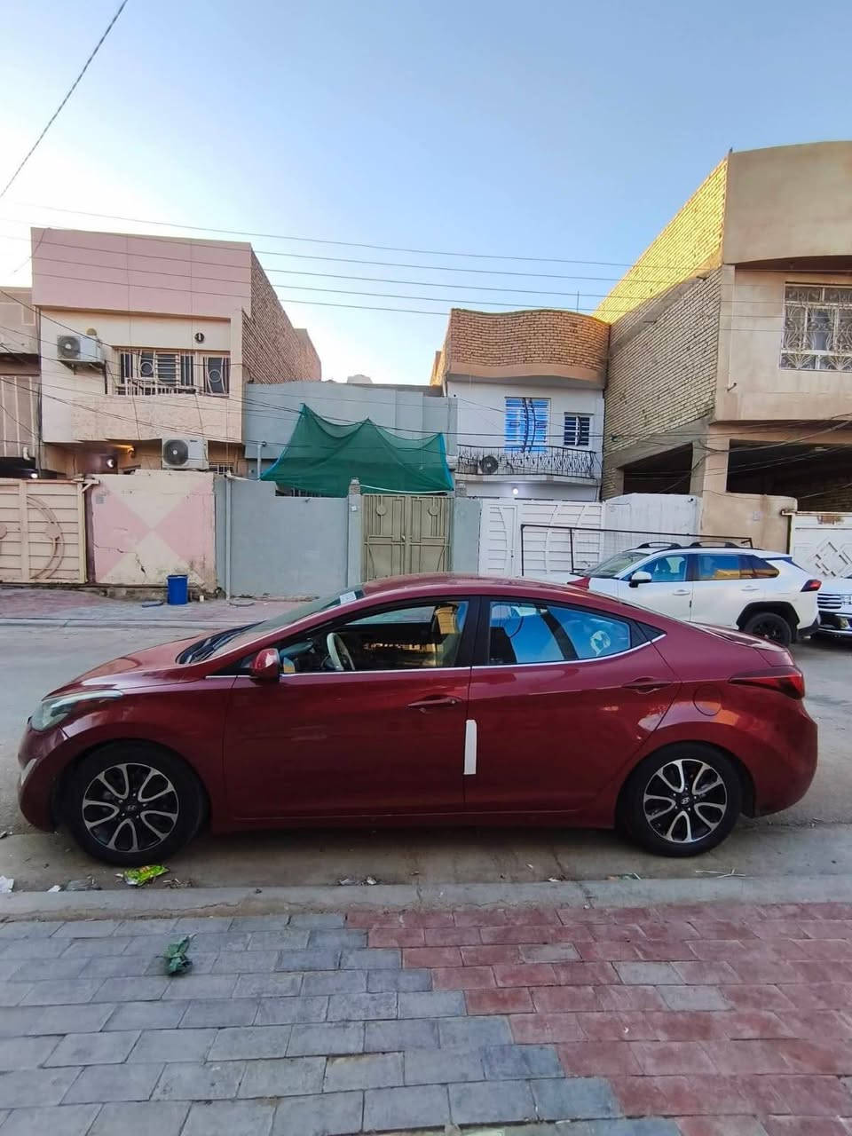 لنتره 2016رقم اربيل سنويه جديده كير ومحرك مكفولات تبريد شغال  سعرها 104وبيها مجال مديل2016مكانها كربلاء ***********بيها قطعتين صبغ
